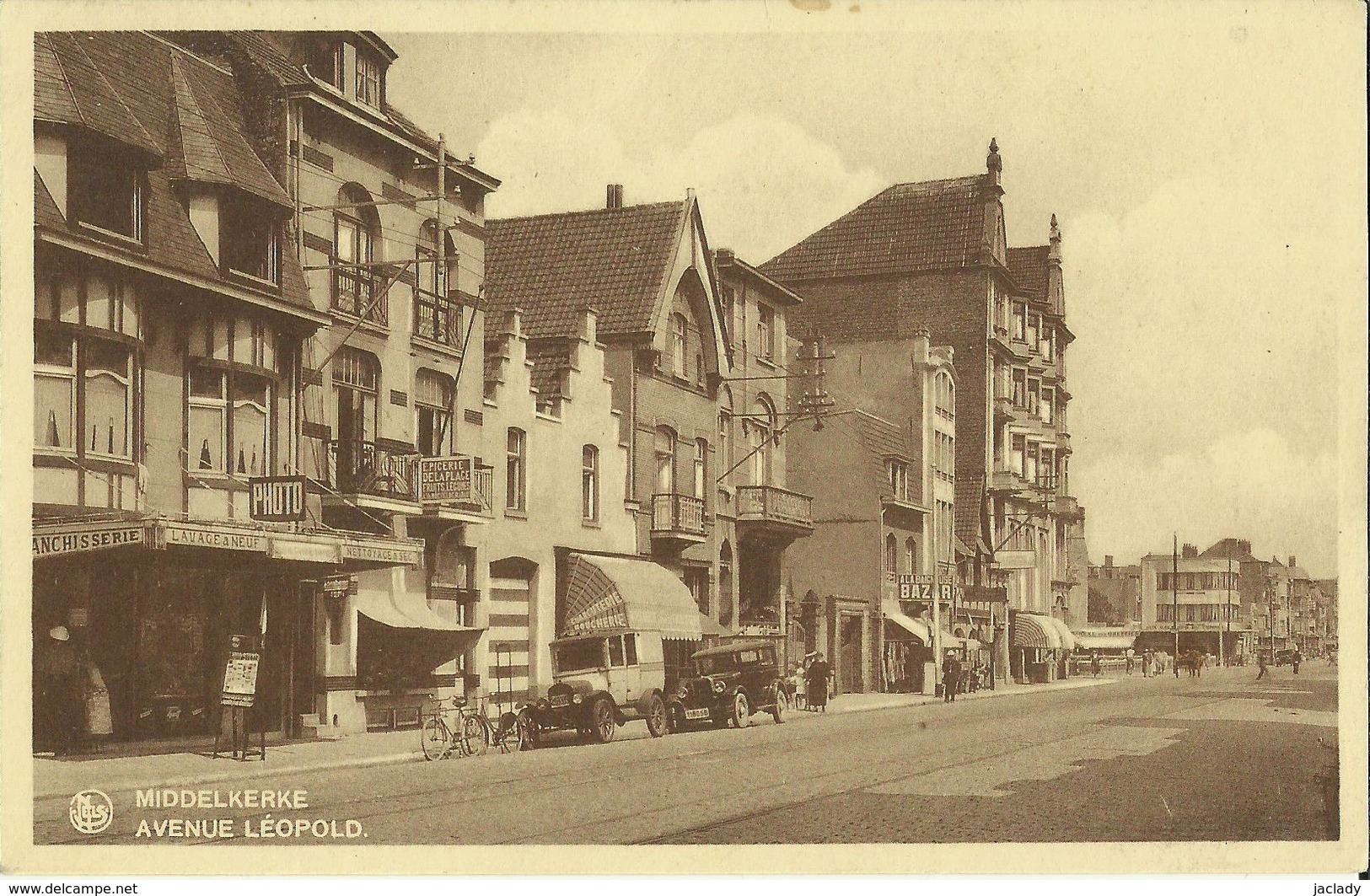 Middelkerke -- Avenue Léopold. (2 Scans) - Middelkerke