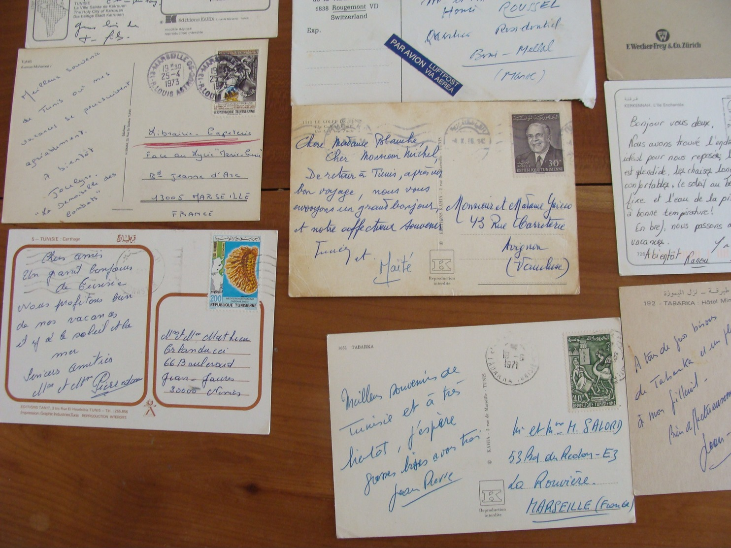 LOT 350 TIMBRES SUR LETTRES CARTES ETRANGERES DDR RUSSIE USA BRESIL AFRIQUE ROYAUME UNI ETC 1947 A ANNEES 80 VOIR PHOTOS