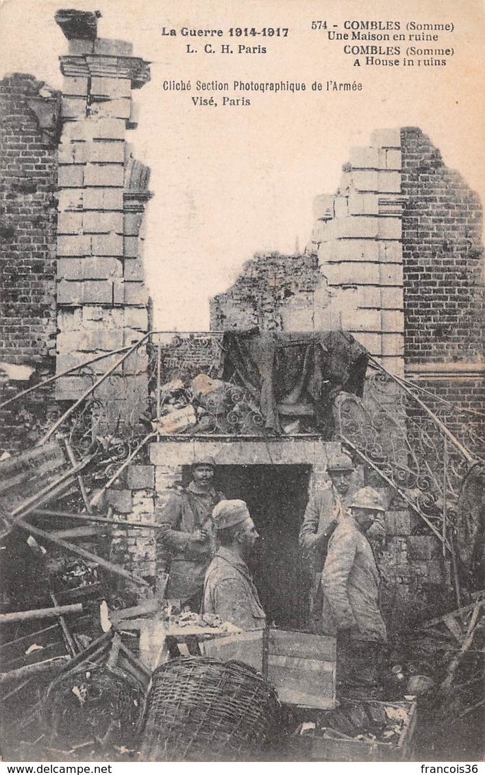 Comble (80) - Une Maison En Ruines - La Guerre 1914 1918 - Militaire Militaria Soldats - Combles