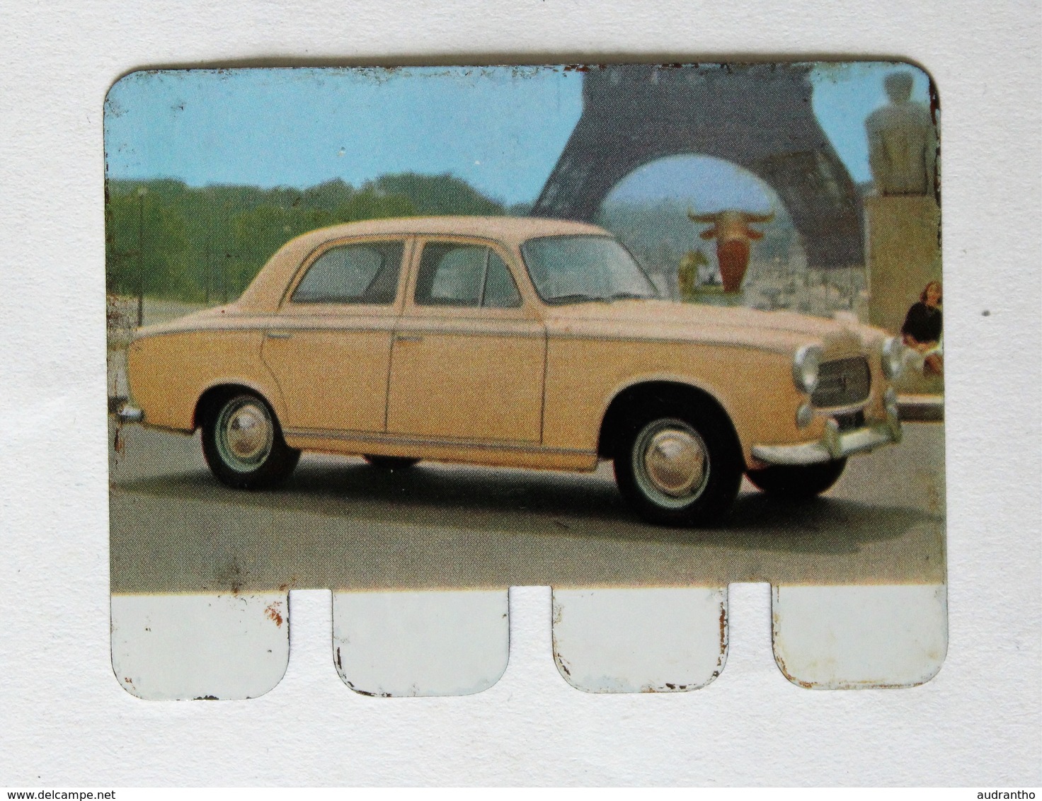 Plaque Métal Voiture Peugeot 403 L'auto à Travers Les âges COOP 1964 - Automobile