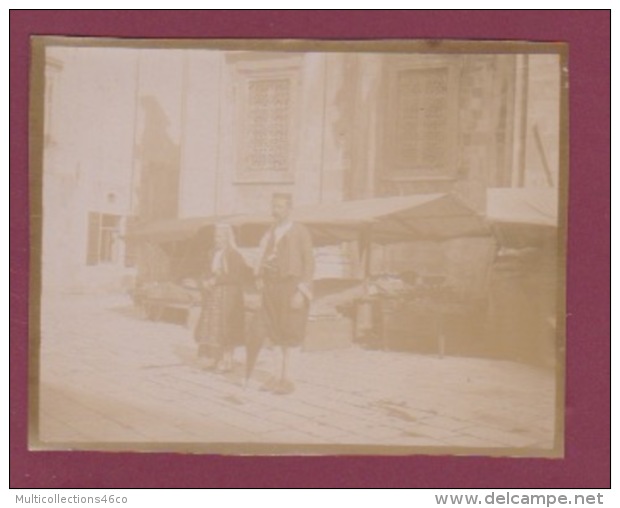 250518B - PHOTO 1905 - CROATIE REPUBLIQUE DE RAGUSE DUBROVNIK - Homme Et Femme - Folklore Scène Et Type - Croatia