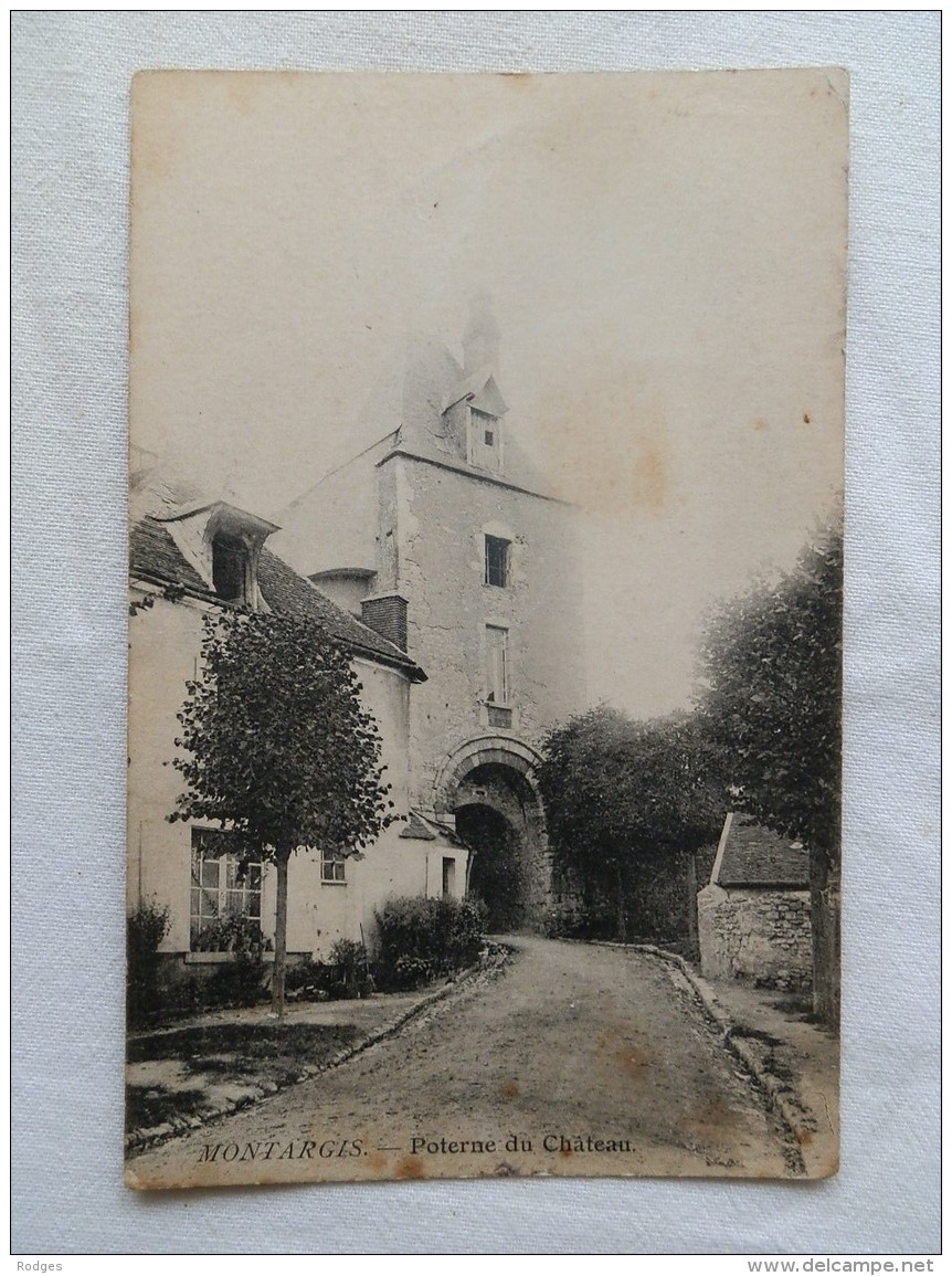 Dep 45 , Cpa MONTARGIS , Poterne Du Chateau (029) - Montargis