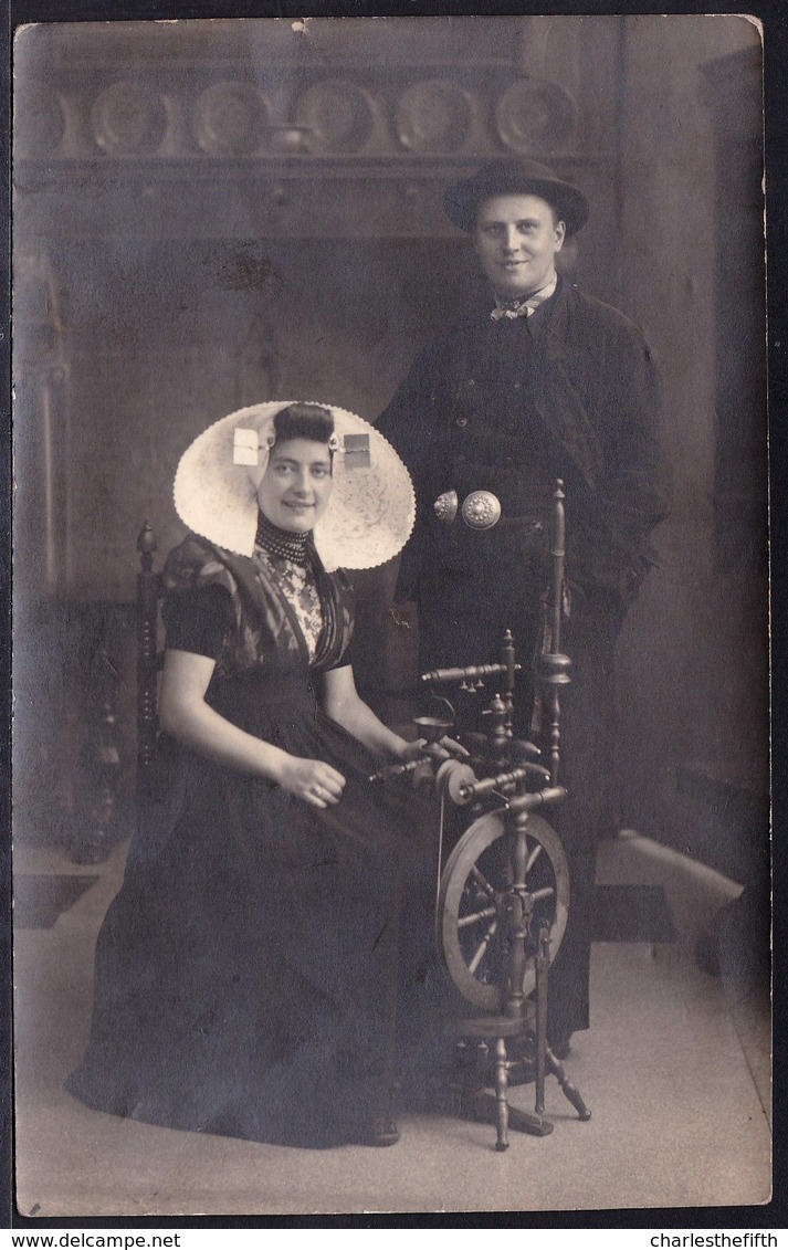 ECHTE FOTO ZEELAND FAMILIE IN TRADITIONELE KLEDIJ - VRAI PHOTO HABITANTS ZEELANDE - PHOTO CORNS HENNING 1933 Middelburg - Vlissingen