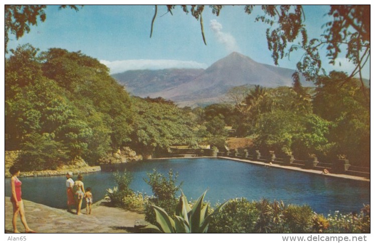 Atecozol National Park El Salvador, Izalco Volcano Eruption Of Smoke, Sc#C183 Air Mail Stamp, 1960s Vintage Postcard - El Salvador