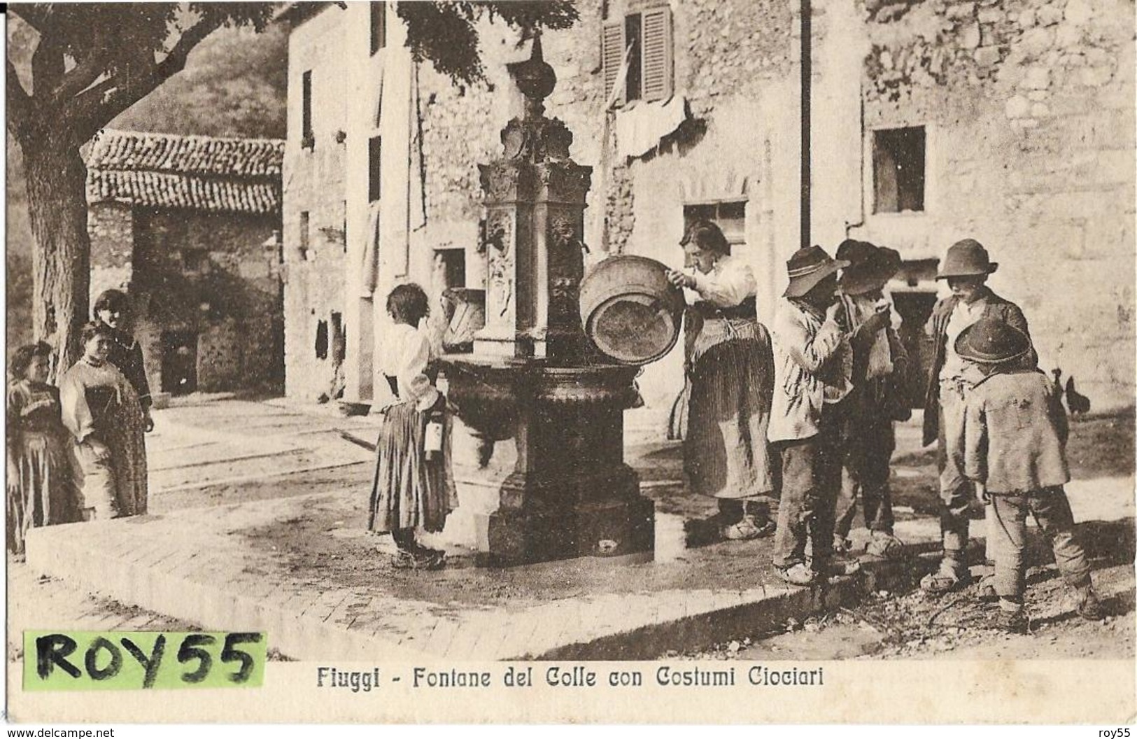 Lazio Frosinone Fiuggi Costumi Ciocari Veduta Fontana Del Colle Donne E Bambini Alla Fontana Animatissima Anni 20/30 - Costumi