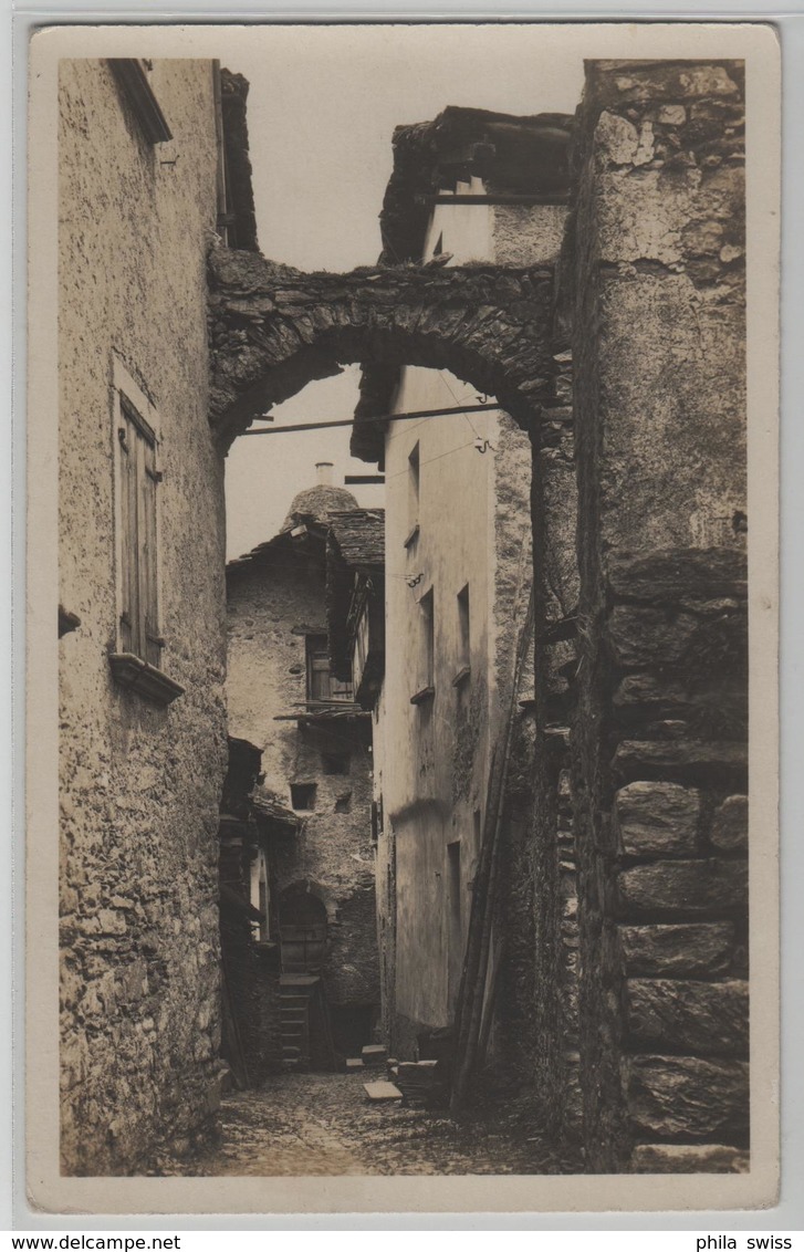 Gasse In Soglio - Photo: J. Gaberell No. 4008 - Soglio