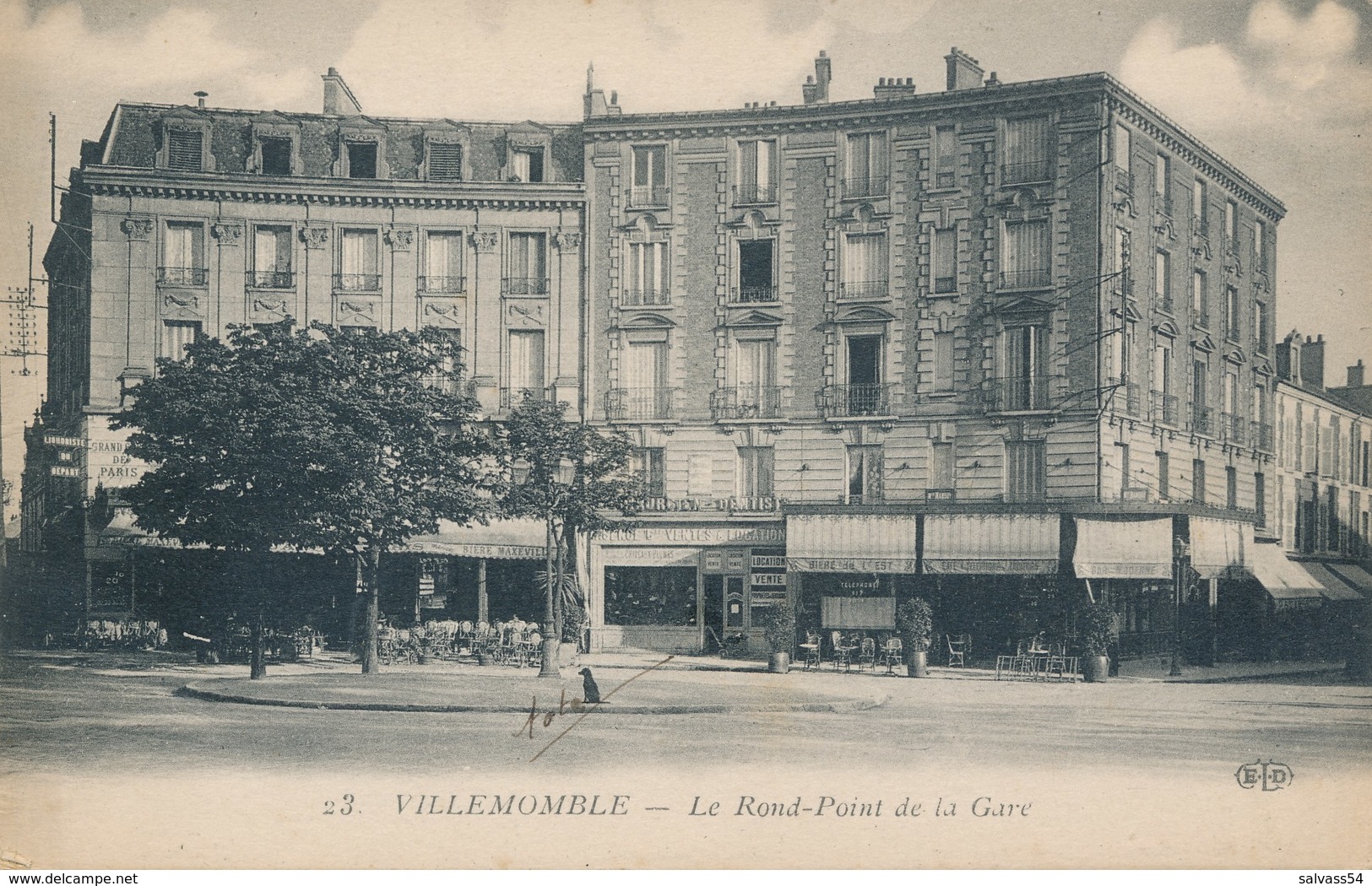 93) VILLEMOMBLE : Le Rond Point De La Gare - Villemomble