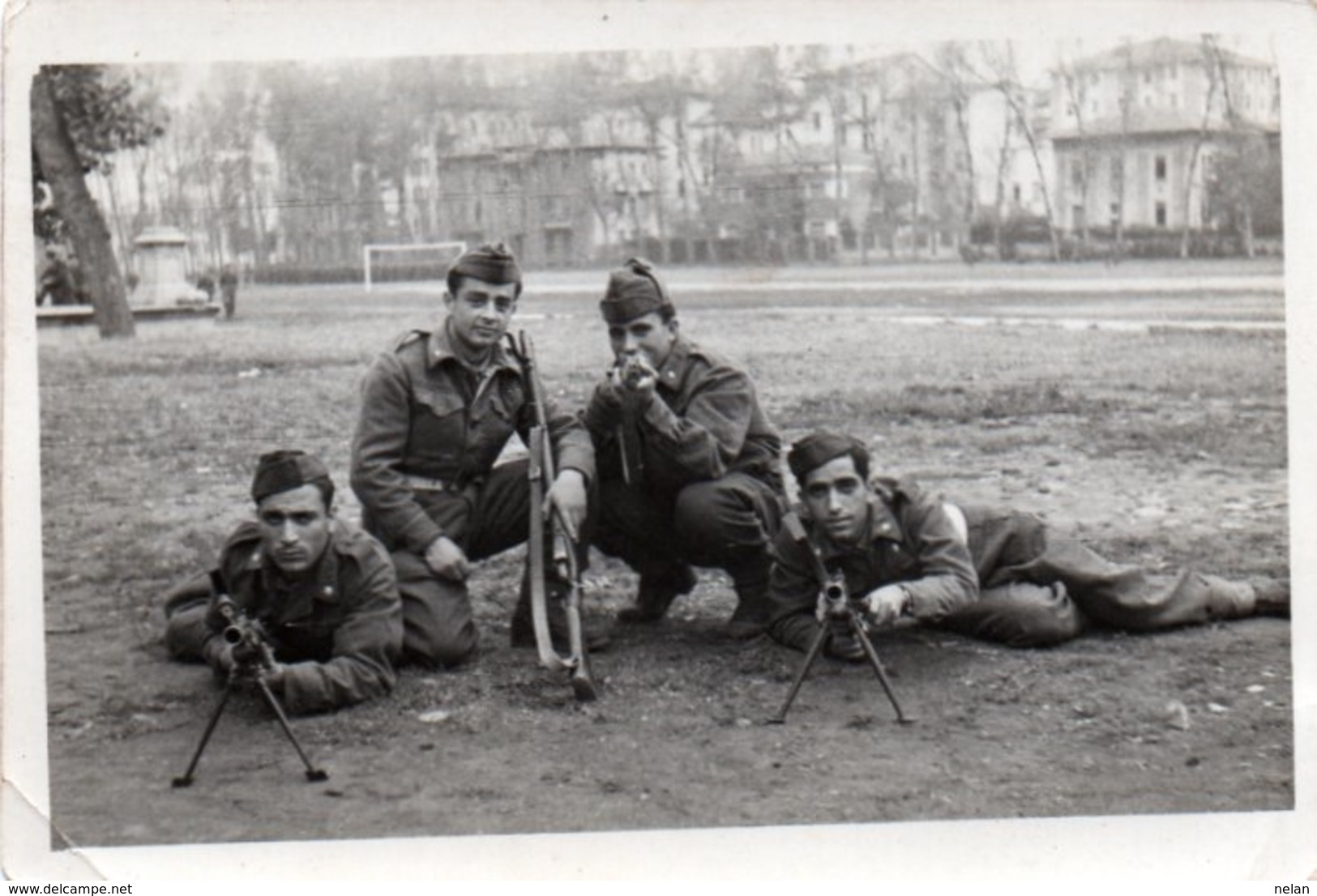 ESERCITO ITALIANO-MILITARI CON MITRALIATRICE-1947-VERA FOTO 10/6 Cm(CAMPO SPORTIVO BRESCIA) - Guerra, Militari