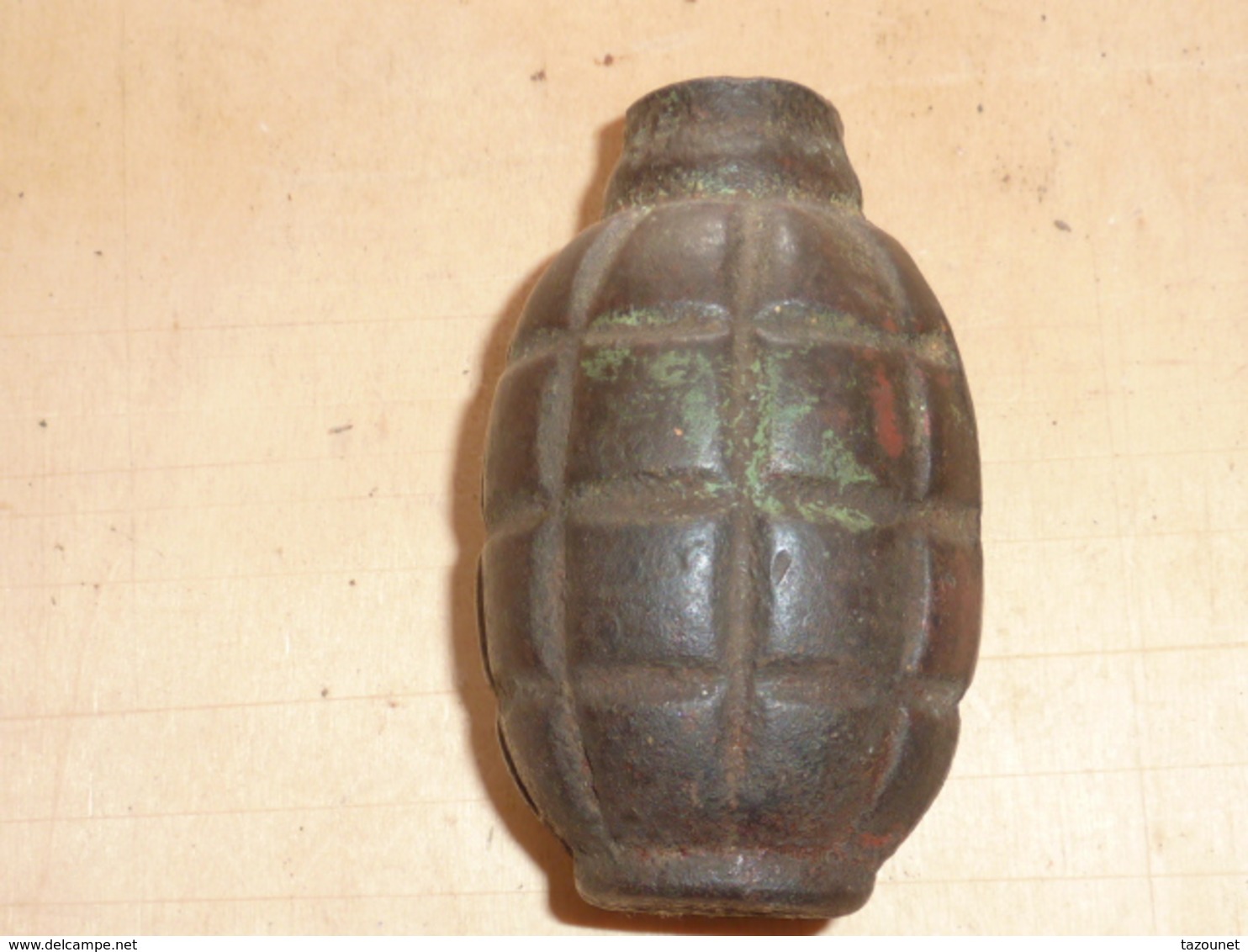 Grenade Inconnu - Decotatieve Wapens