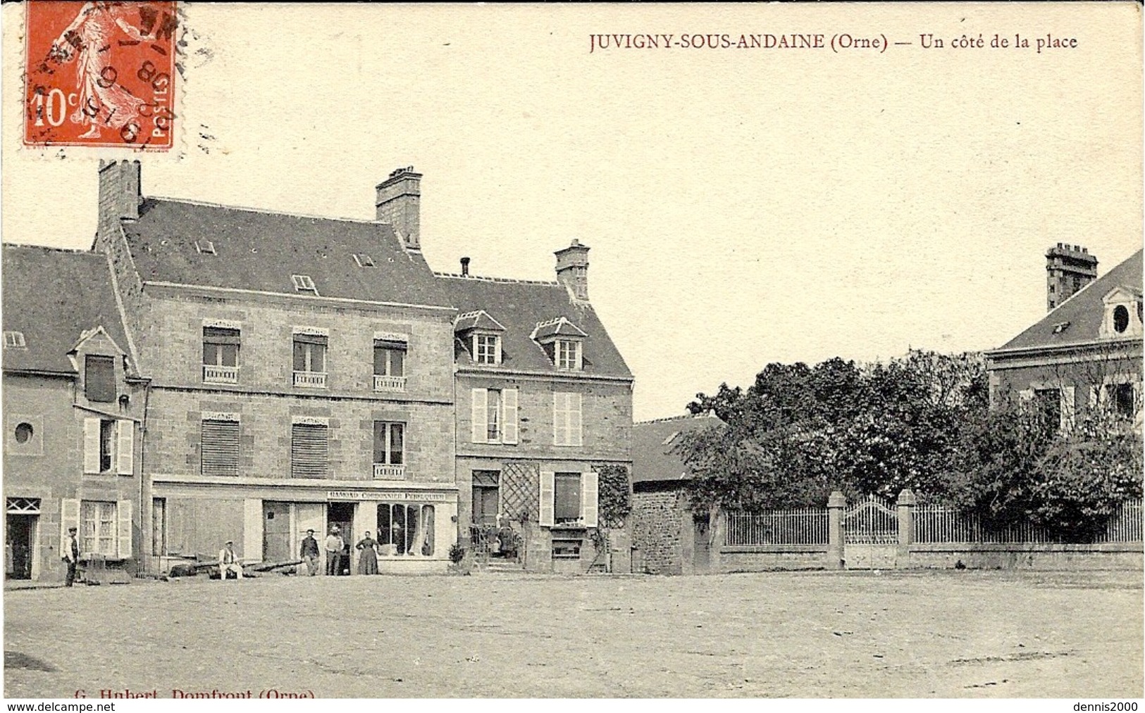 JUVIGNY-sous-ANDAINE - Un Coté De La Place -ed. G. Hubert - Juvigny Sous Andaine