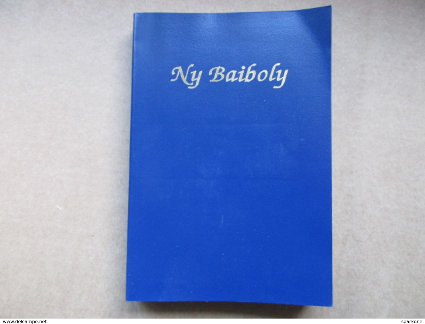 Ny Baiboly "Ny Soratra Masina Dia Ny Testamenta Taloha Sy Ny Testamenta Vaovao" / éditions De 2006 - Autres & Non Classés