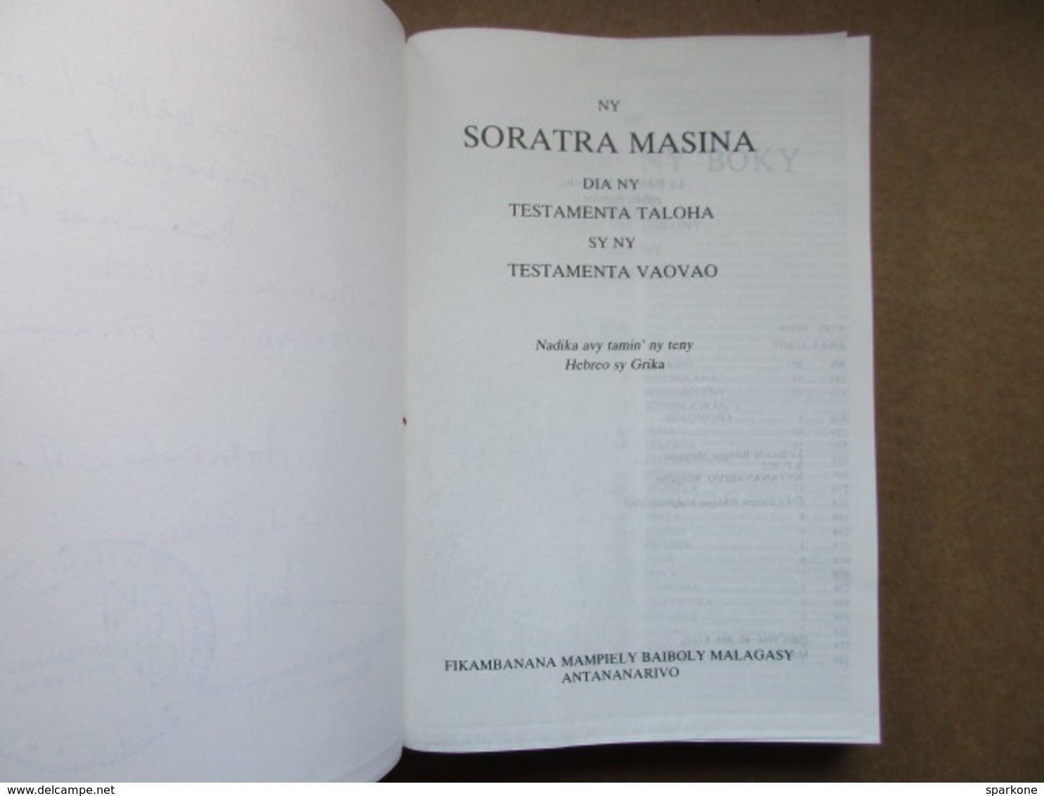 Ny Baiboly "Ny Soratra Masina Dia Ny Testamenta Taloha Sy Ny Testamenta Vaovao" / éditions De 2006 - Autres & Non Classés