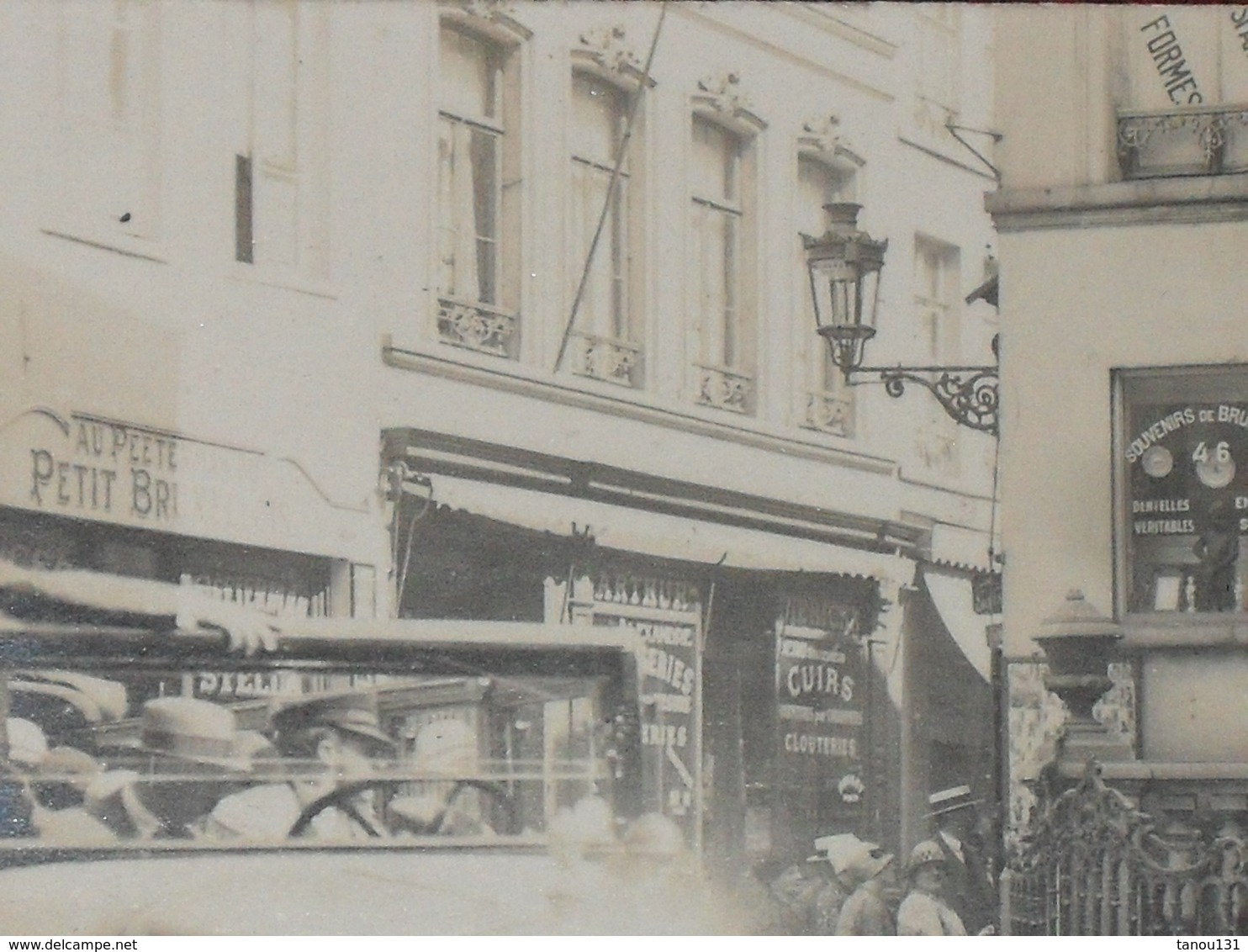 BRUXELLES. PAPETERIE - CAFE AU PEETERMAN DU PETIT BRUXELLES - CUIR ET CLOUTERIES. VIEUX VEHICULE. MANNEKEN-PIS - Bar, Alberghi, Ristoranti