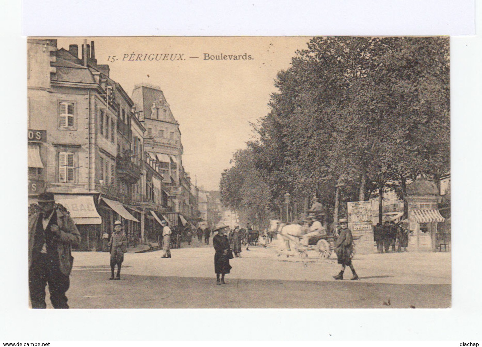 Périgueux. Boulevards. Commerces, Enfants, Voitures à Chevaux...(2896) - Périgueux