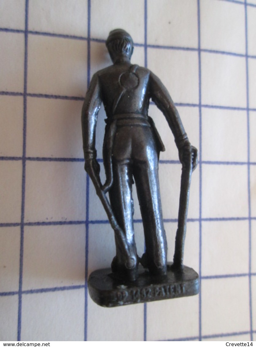 Figurine KINDER ??? MONOBLOC METAL BRONZE / SOLDAT USA NORDISTE , Très Bon état, Vu à 8 € Et + Chez I-B - Figurines En Métal