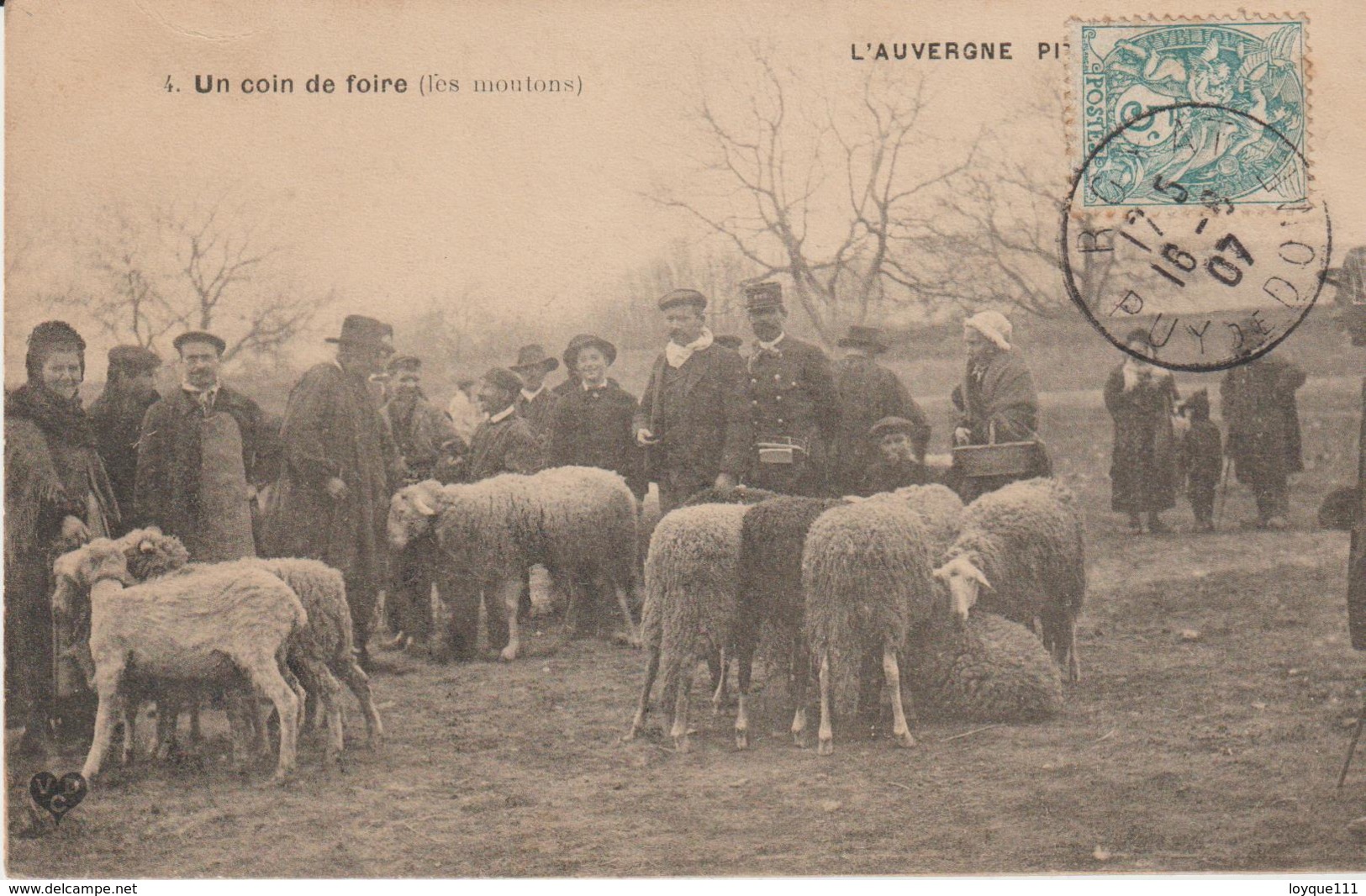 L'auvergne Pittoresque- Un Coin De Foire (les Moutons) - Auvergne Types D'Auvergne