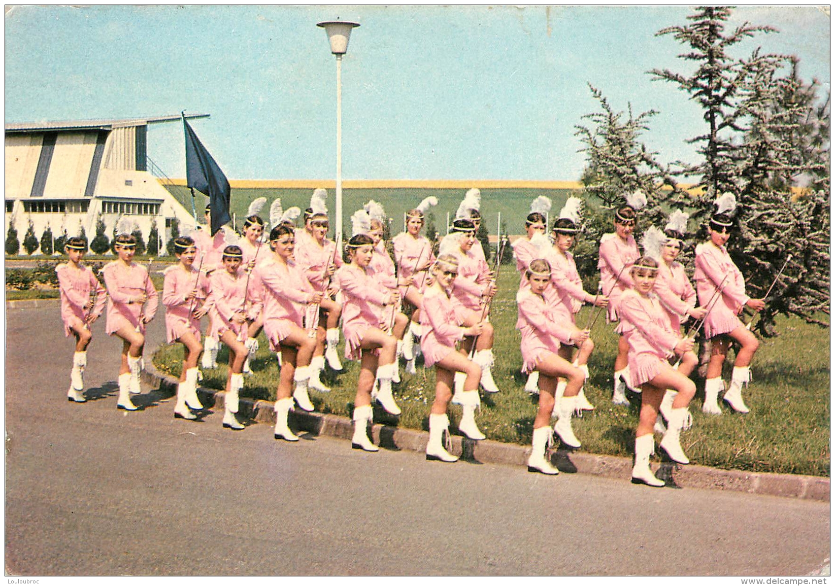 LA FERTE GAUCHER  LES DAUPHINES PARADE MAJORETTES - La Ferte Gaucher