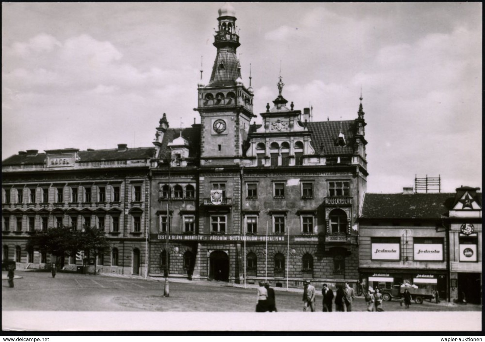 1952 TSCHECHOSLOWAKEI, 1,50 Kc.. Bildpostkarte Gottwald: Kladno Neo-Renaissance-Rathaus Mit Uhrturm, Giebel Mit Bergbau  - Other & Unclassified