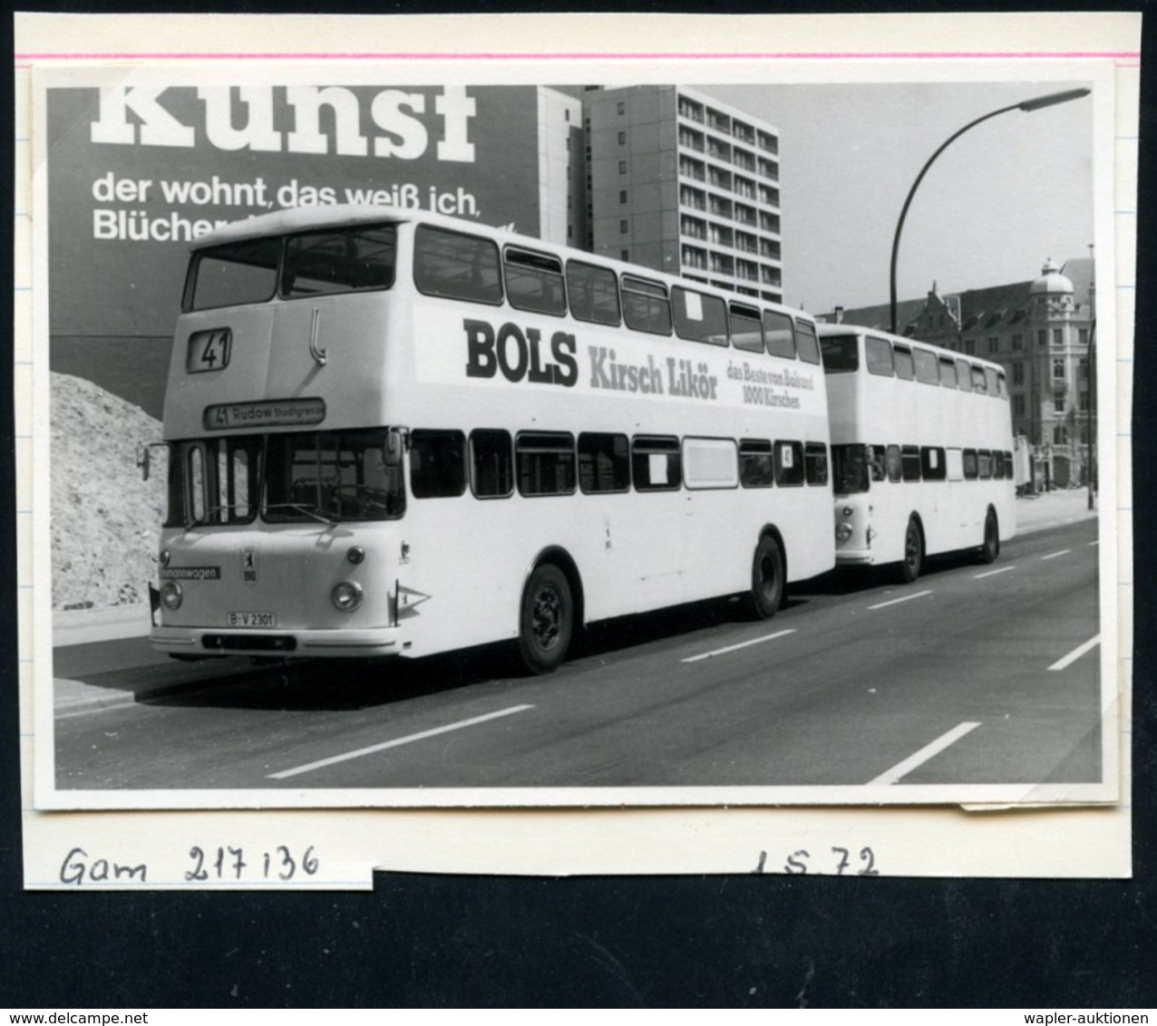 1972/75 BERLIN, 11 Verschiedene S/ W.-Fotos Der BVG (West) Doppeldecker-Omnibusse (meist Format 7 X 10,5 Cm) Mit Alkohol - Other & Unclassified