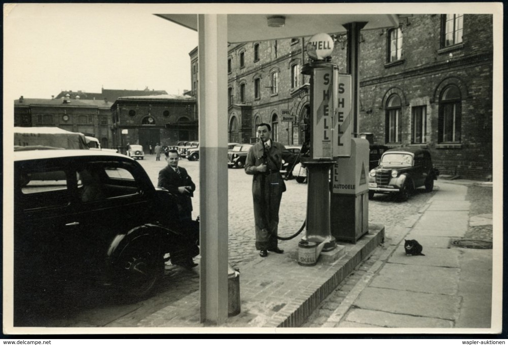 1938 BERLIN, Orig. S/ W.-Foto Fa. Opel-Böhler Mit Firmeneigener SHELL-Tankstelle (Format 17,5 X 11,5 Cm) Fotograf: Kuno  - Other & Unclassified