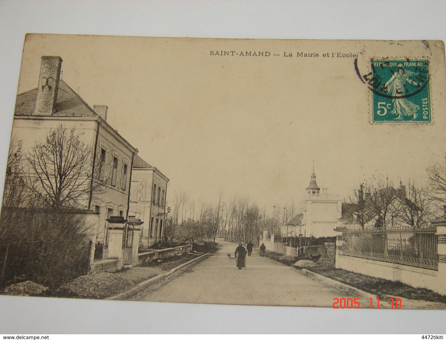 C.P.A.- Saint Amand (41) - La Mairie Et L'Ecole - 1910 - SUP (Y44) - Saint Amand Longpre