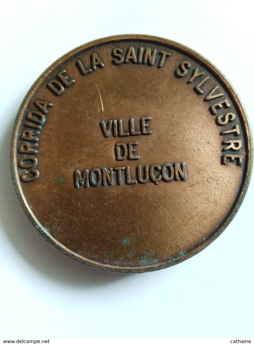 03 . MONTLUCON .  MEDAILLE DE BRONZE. COURSE A PIEDS DE LA CORRIDA DE LA SAINT SYLVESTRE - Athlétisme