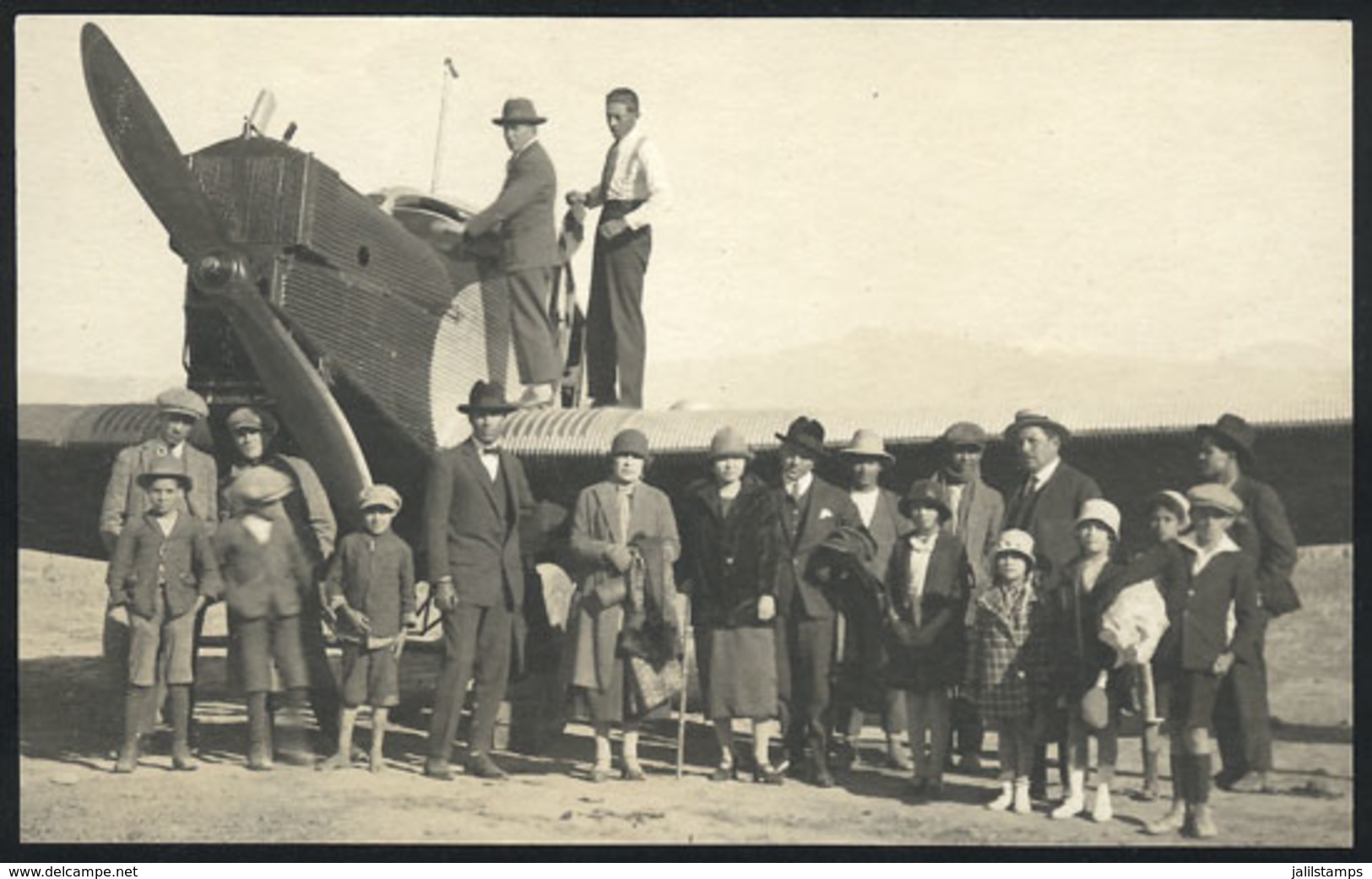 854 BOLIVIA: Circa 1925: Original Photograph Of The Junkers Airplane Used In 1925 For Flights Between Cochabamba And Var - Bolivien