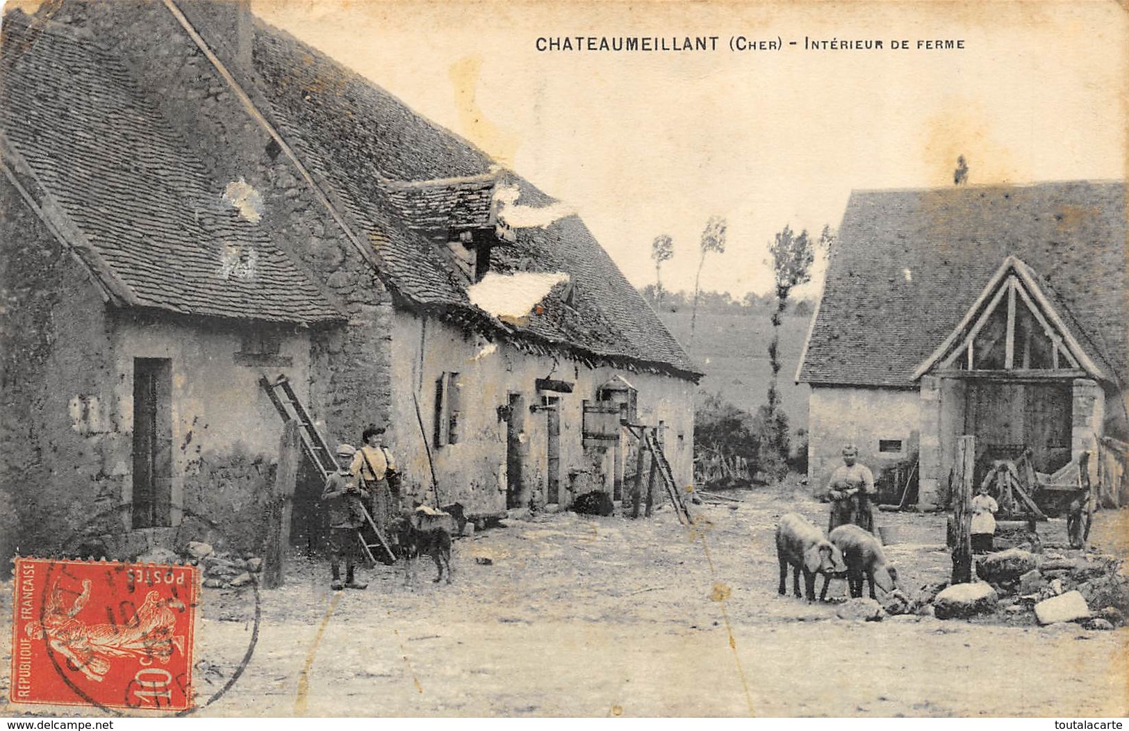 CPA 18 CHATEAUMEILLANT INTERIEUR DE FERME - Châteaumeillant