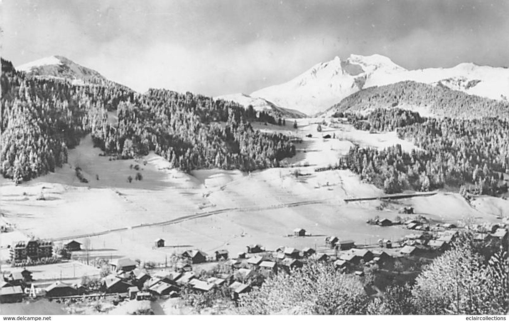 Morzine    74         Vue Générale   Bas Des Pistes       ( 1951 Voir Scan) - Morzine