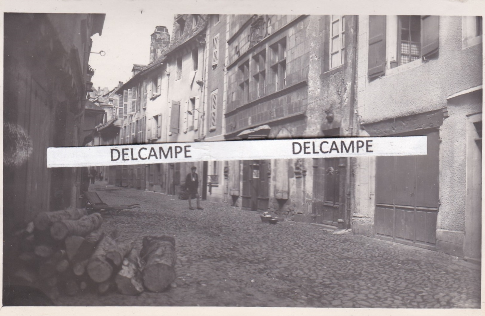 MUR DE BARREZ  Années 1930 - Photo Originale D'une Rue Typique, Le Magasin Mlle GUIRBAL  Modes ( Cantal ) - Lieux