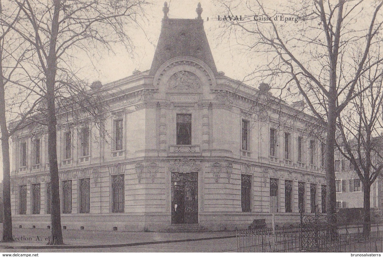 LAVAL - Caisse D'Epargne - Laval