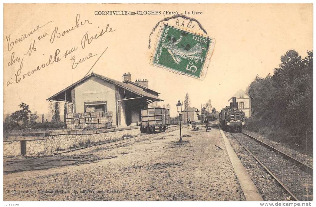 EURE  27  CORNEVILLE LES CLOCHES   LA GARE - TRAIN - Autres & Non Classés