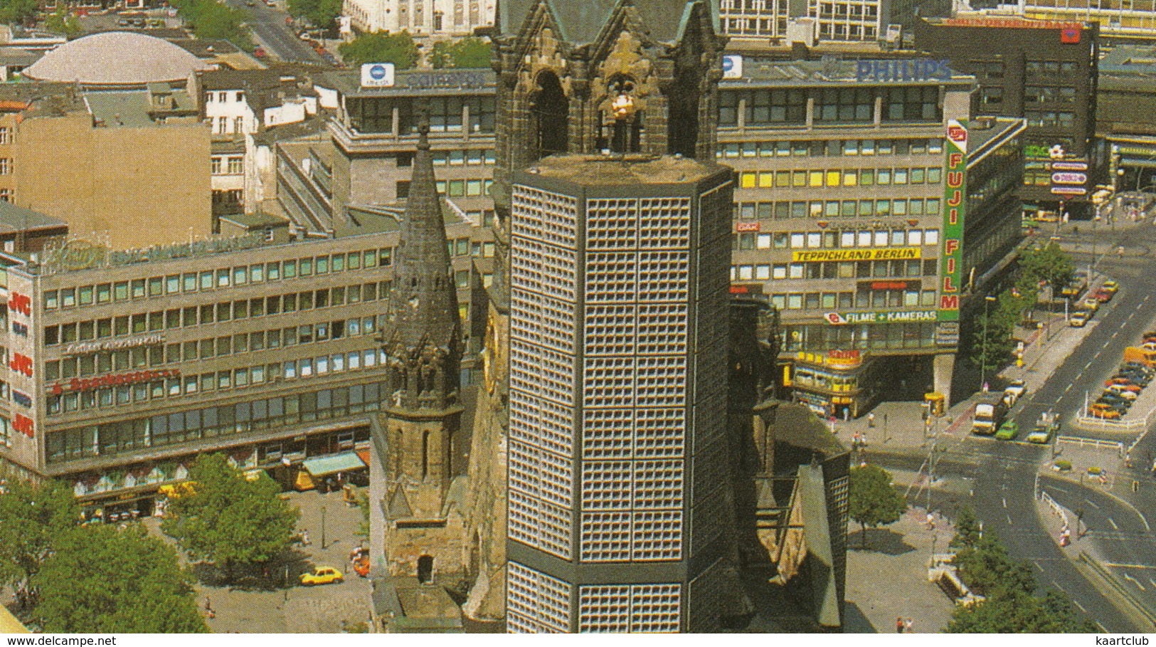 Berlin - Kaiser Wilhelm Gedächtniskirche - 'PHILIPS' , 'FUJI-FILM', 'MINOLTA', 'JVC' Neon - Mitte