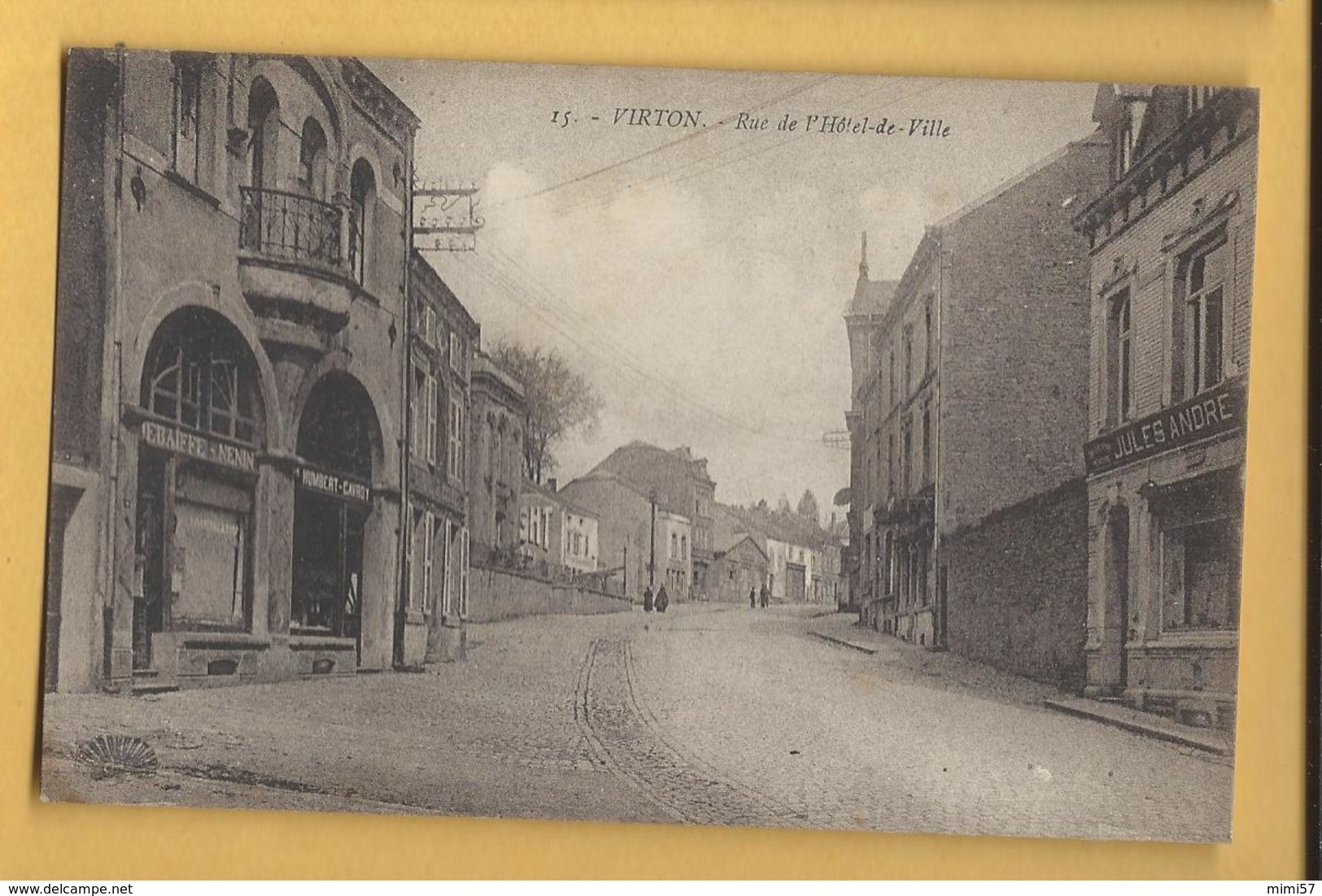 C.P.A. VIRTON - Rue De L'Hotel De Ville - Virton