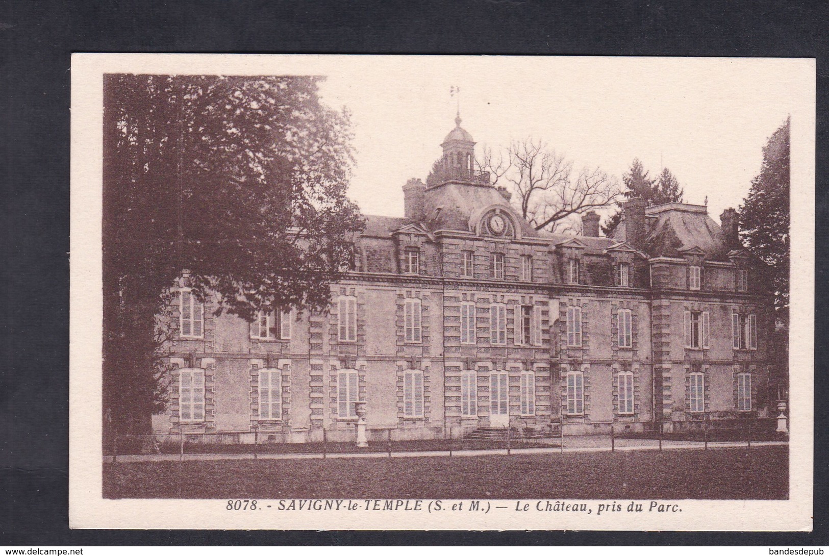 Vente Immediate Savigny Le Temple (77) Le Chateau Pris Du Parc ( Photo Edition ) - Savigny Le Temple