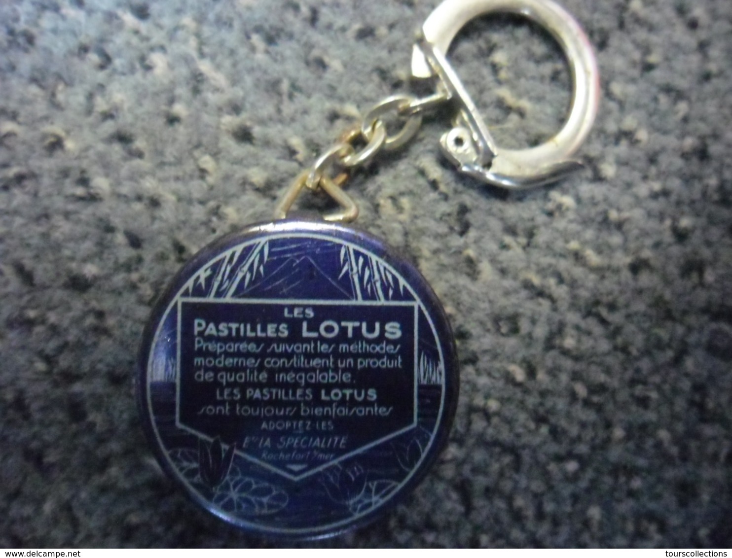 1 PORTE CLEFS PASTILLES LOTUS - Ets La Spécialité Rochefort Sur Mer (17) @ Vers 1965 - Porte-clefs