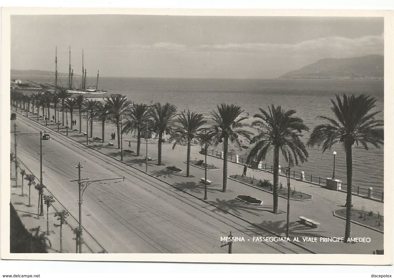 X2543 Messina - Passeggiata Al Viale Principe Amedeo - Panorama / Non Viaggiata - Messina