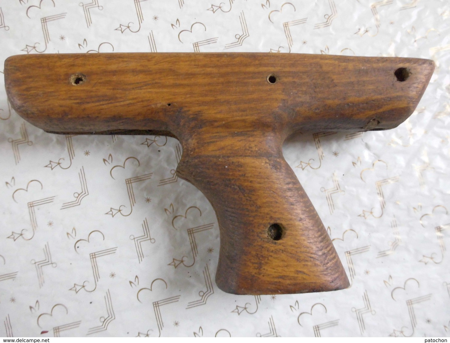 Poignée artisanale Pistolet Revolver Arbalète arme de poing décoration factice.