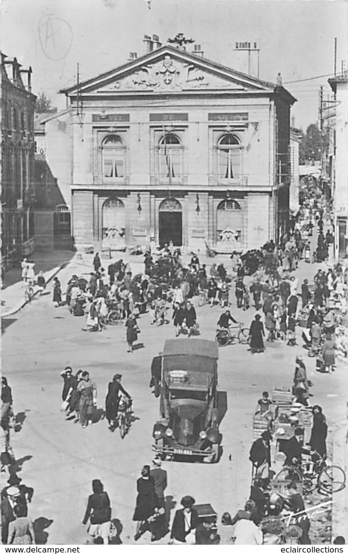 Bourg En Bresse     01      Hôtel De Ville         ( Année  1947 Voir Scan) - Autres & Non Classés