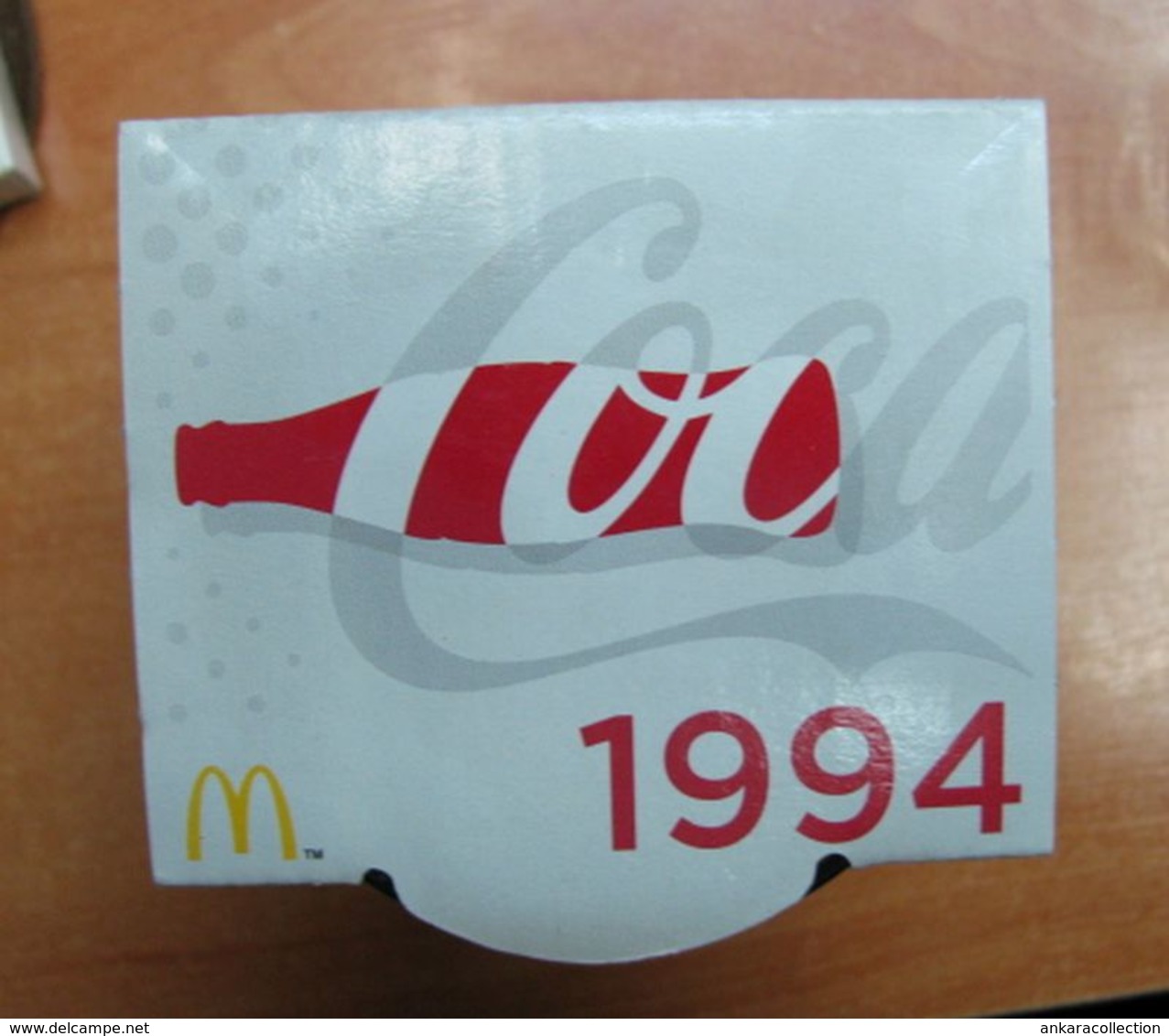 AC - COCA COLA McDONALD'S 1994 GREENISH CLEAR GLASS IN ITS ORIGINAL BOX - Becher, Tassen, Gläser