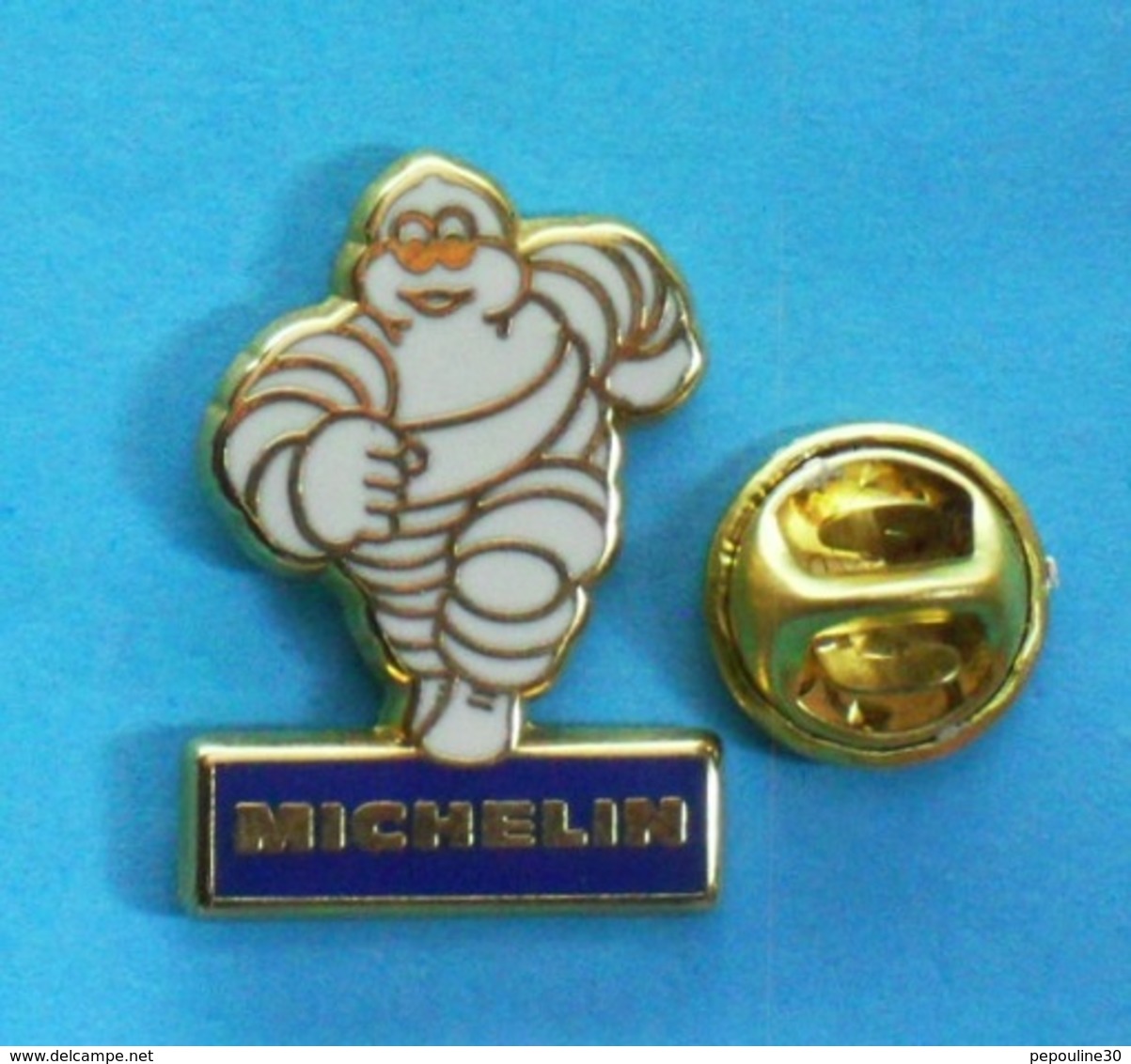 1 PIN'S //   ** BIBENDUM MICHELIN / PNEUMATIQUES ** . (Fraisse)