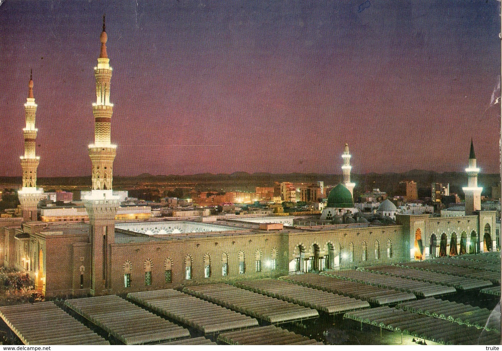 JEDDAH GREEN DOME AND PROPHET'S HOLY MOSQUE AT DUSK - Arabie Saoudite