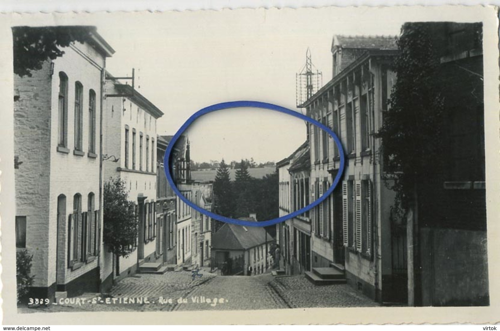 Court-Saint-Etienne :  Rue Du Village  ( Ecrit Avec Timbre ) - Court-Saint-Etienne