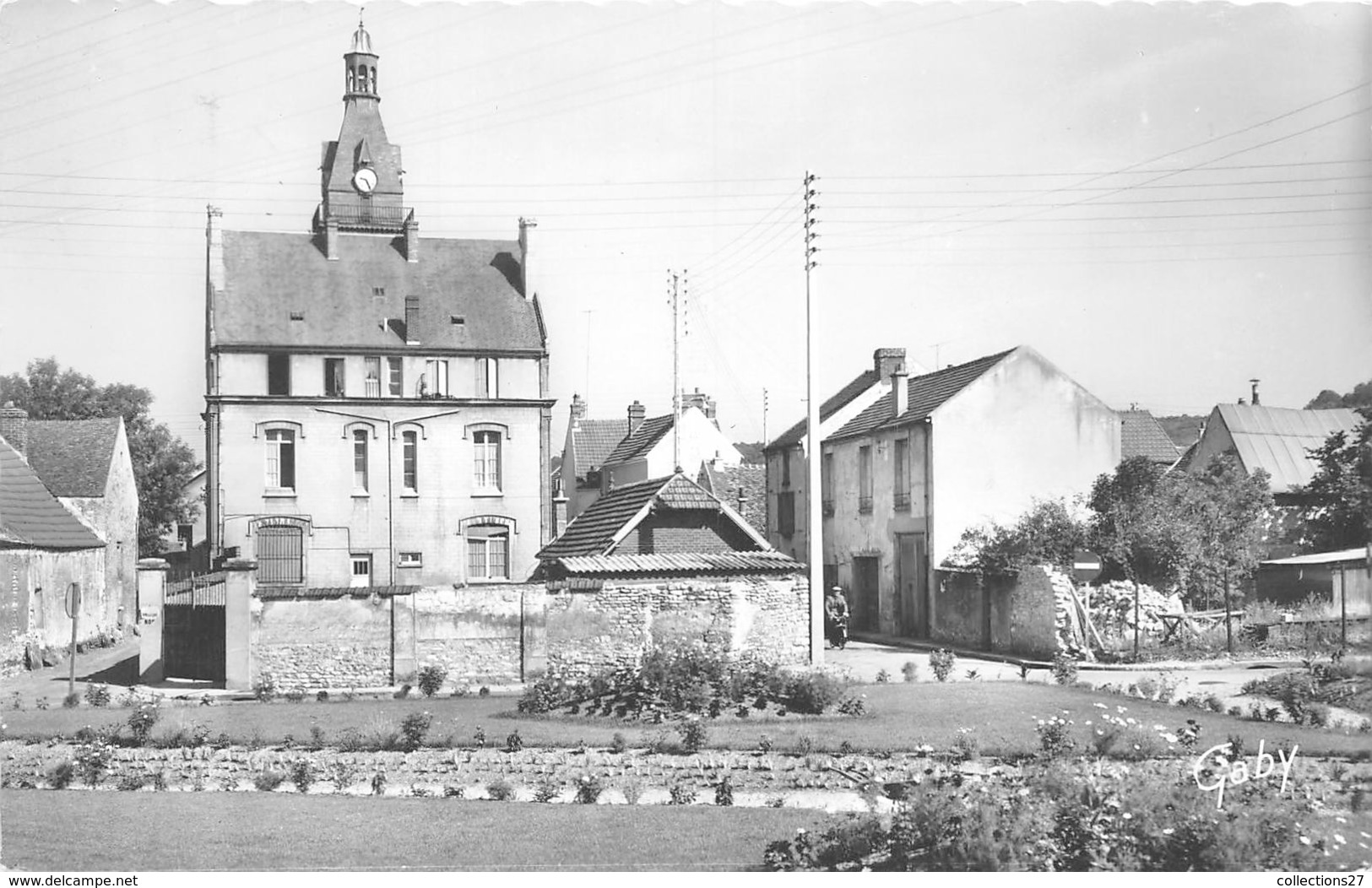 78-LIMAY- LE JARDIN PUBLIC ET L'HÔTEL DE VILLE - Limay