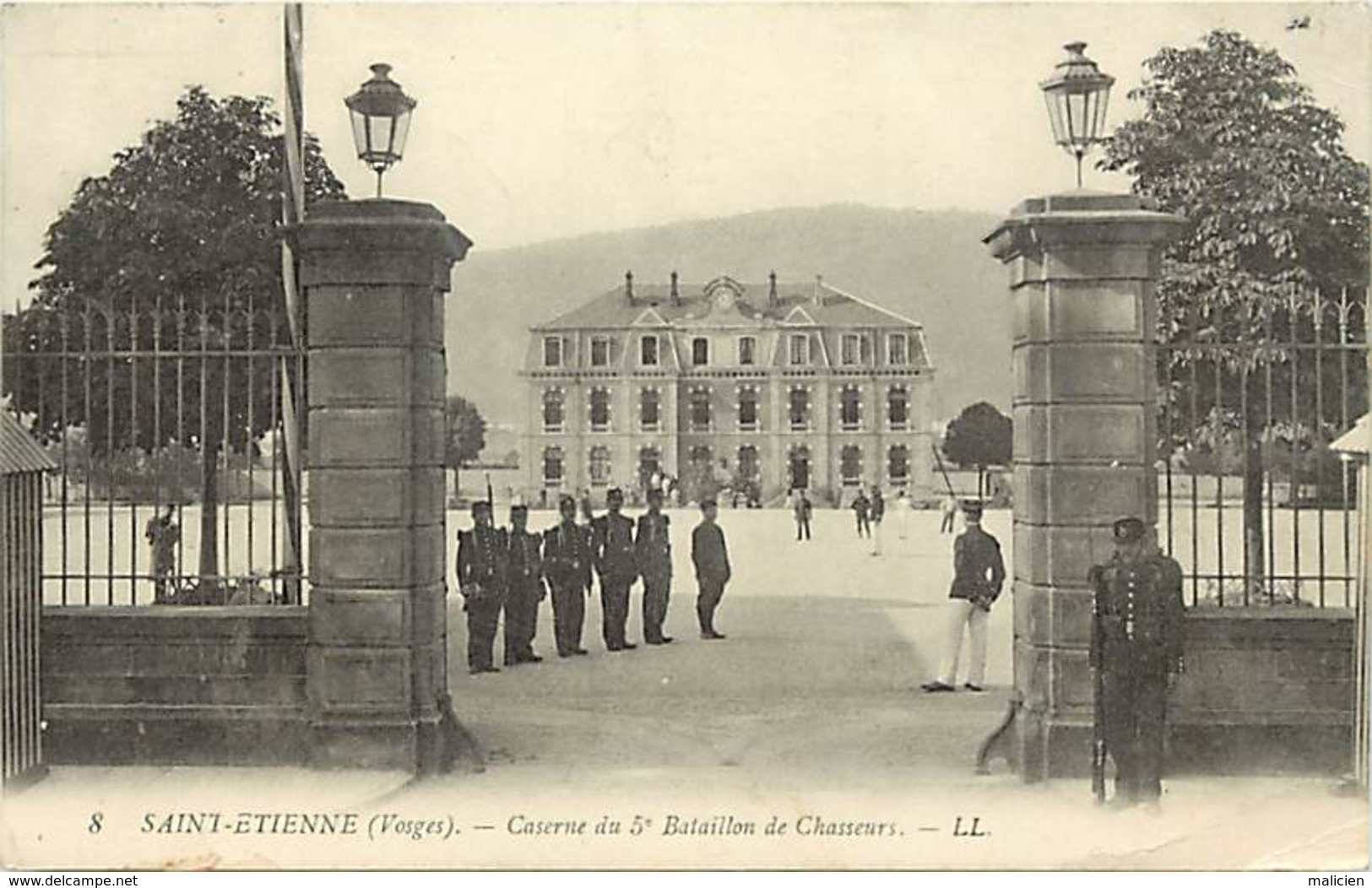 - Vosges -ref-A866- Saint Etienne De Remiremont - St Etienne - Caserne 5e Bataillon Chasseurs - Regiments - Militaria - - Saint Etienne De Remiremont