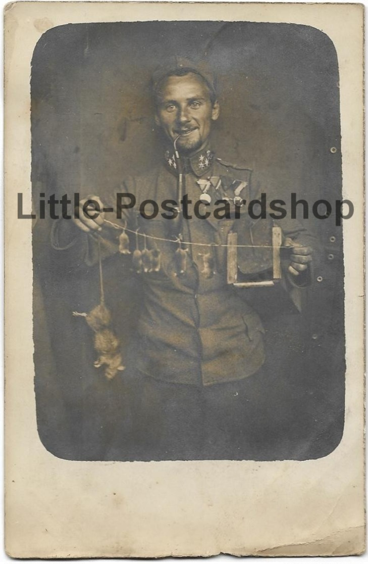 Foto AK Offizier K.u.k. Österreich Ungarn Orden Tapferkeitsmedaille II. Bataillon Landwehr Infanterie Regiment 31 Altona - War 1914-18