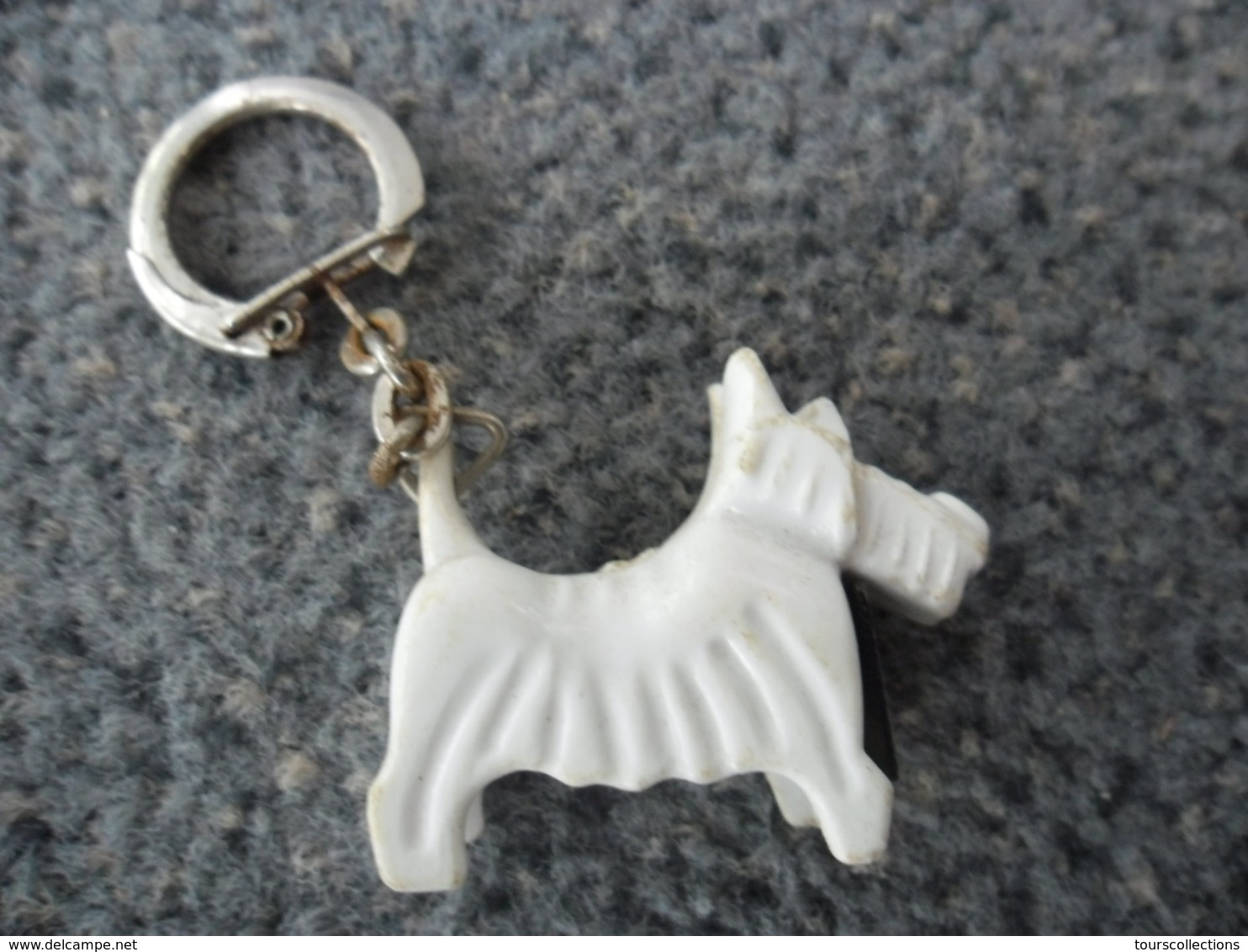 1 PORTE CLEFS CHIEN  Terrier Écossais West Highland TAILLE CRAYON Utilitaire - Messager ABCD @ Vers 1965 - Key-rings