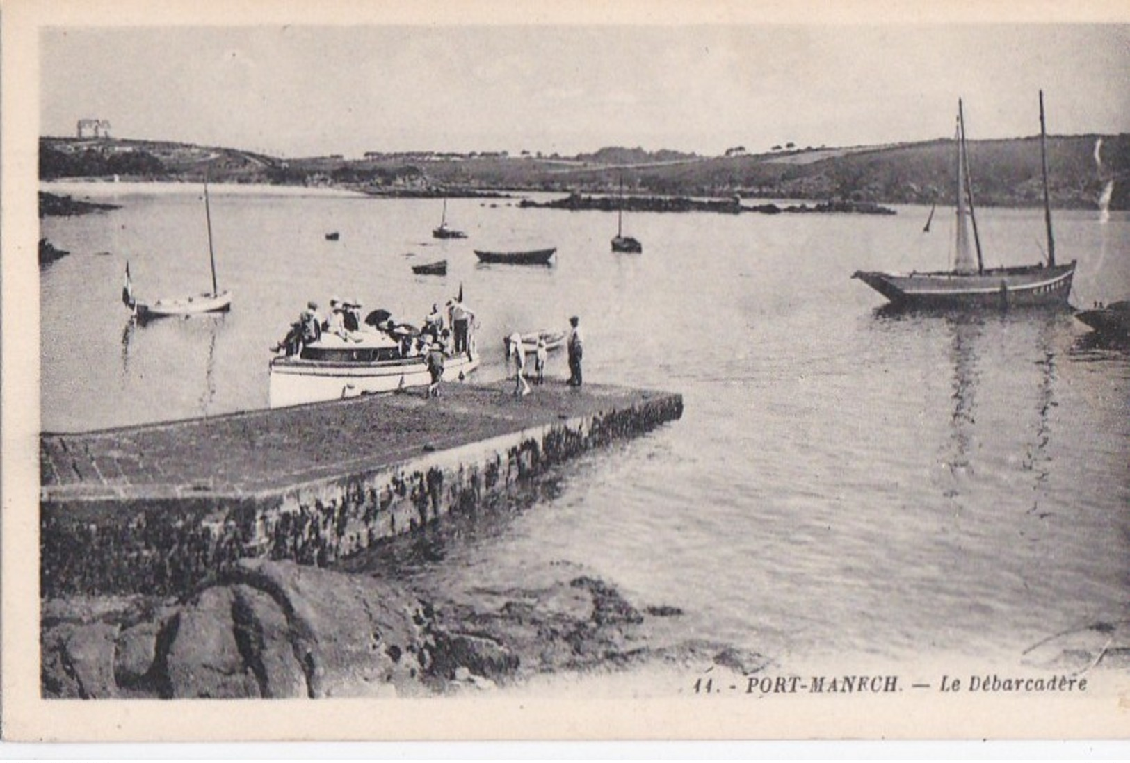 29 PORT MANECH  Animation BATEAUX Au Débarcadère - Autres & Non Classés