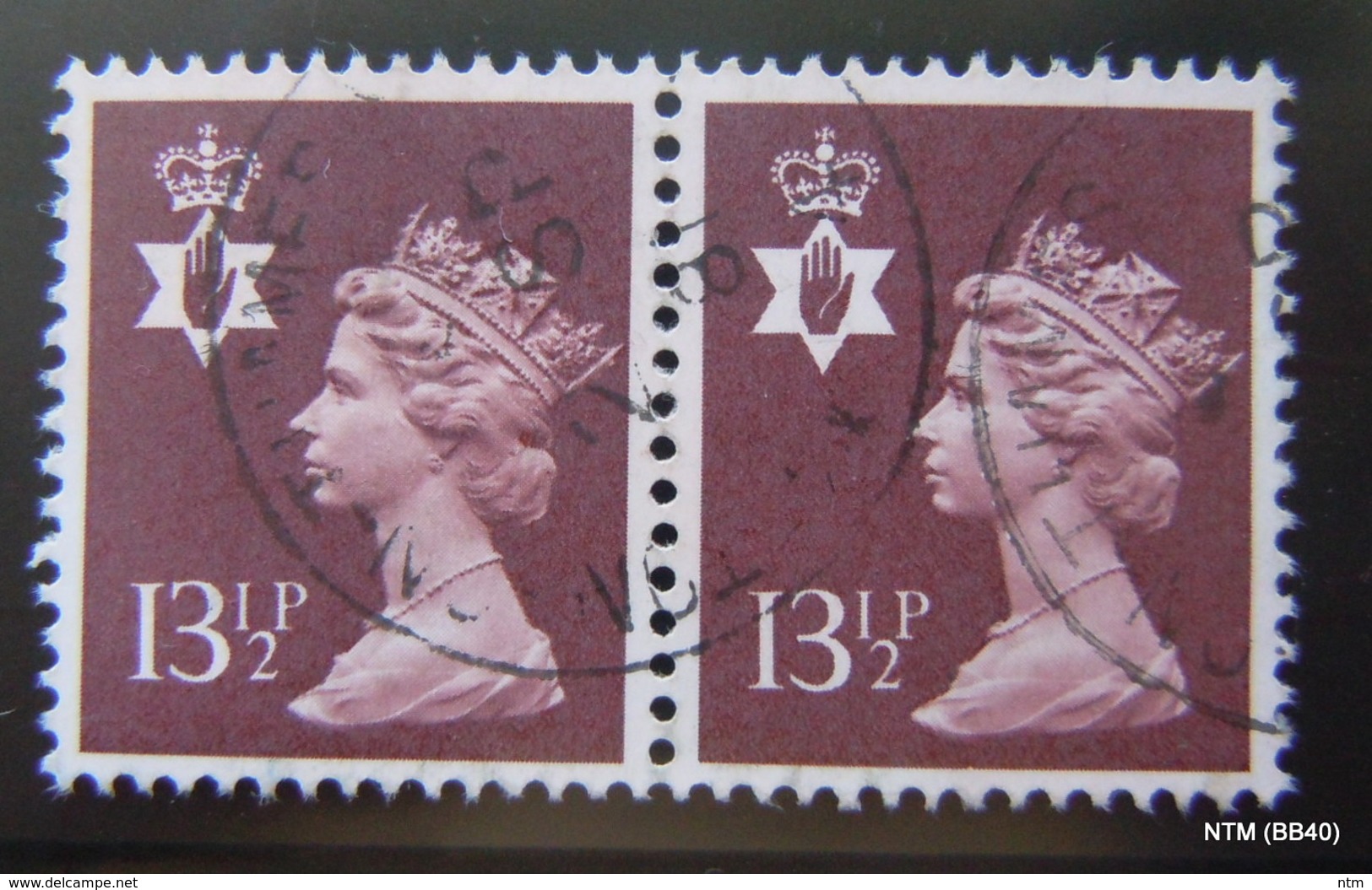 GREAT BRITAIN NORTHERN IRELAND. 1971. 13 1/2 P - Brown. Block Of 2 Stamps. SG NI32. Used - Local Issues