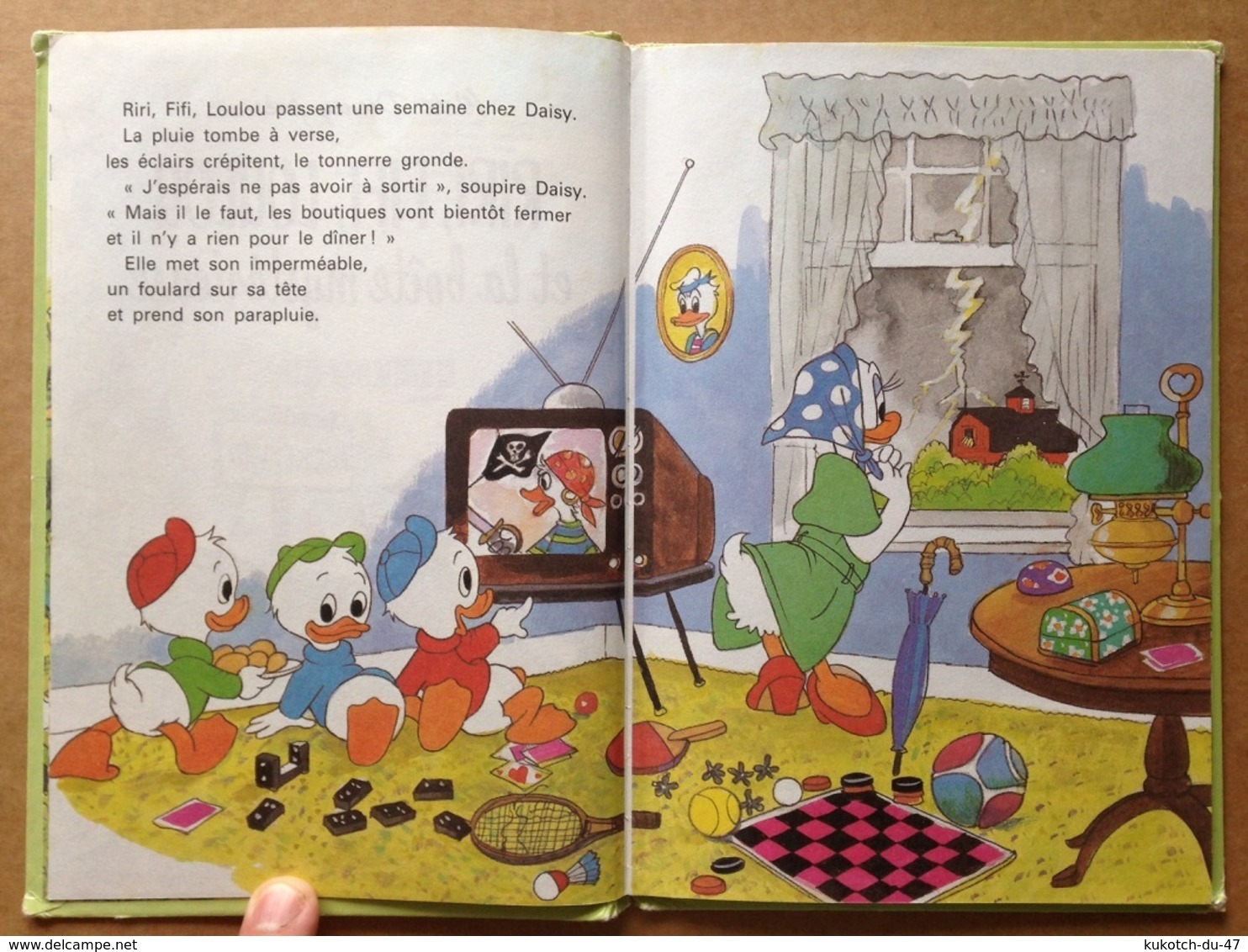 Disney - Mickey Club du livre - Riri, Fifi, Loulou et la boîte mystérieuse (1991)